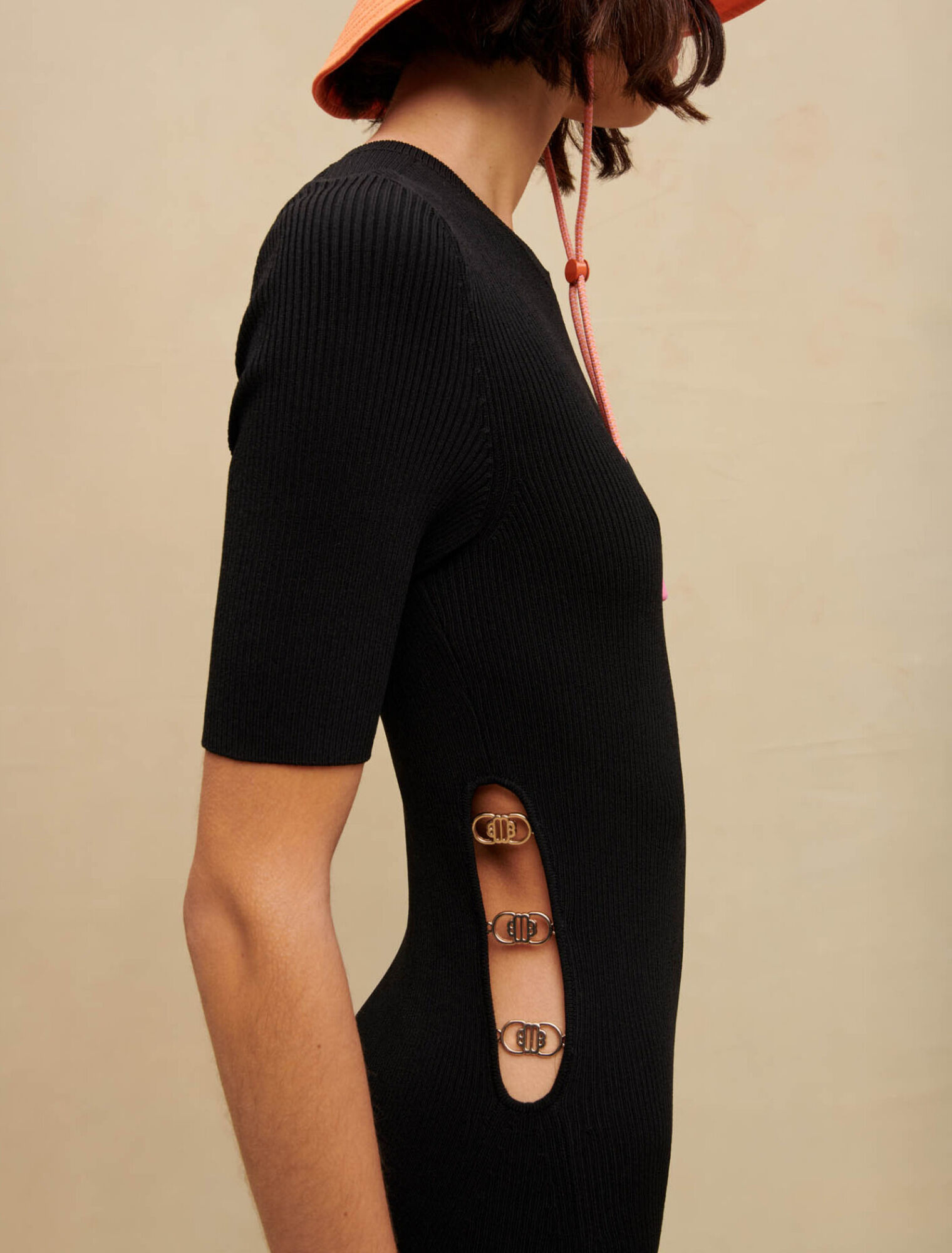 Robe longue ajourée noire