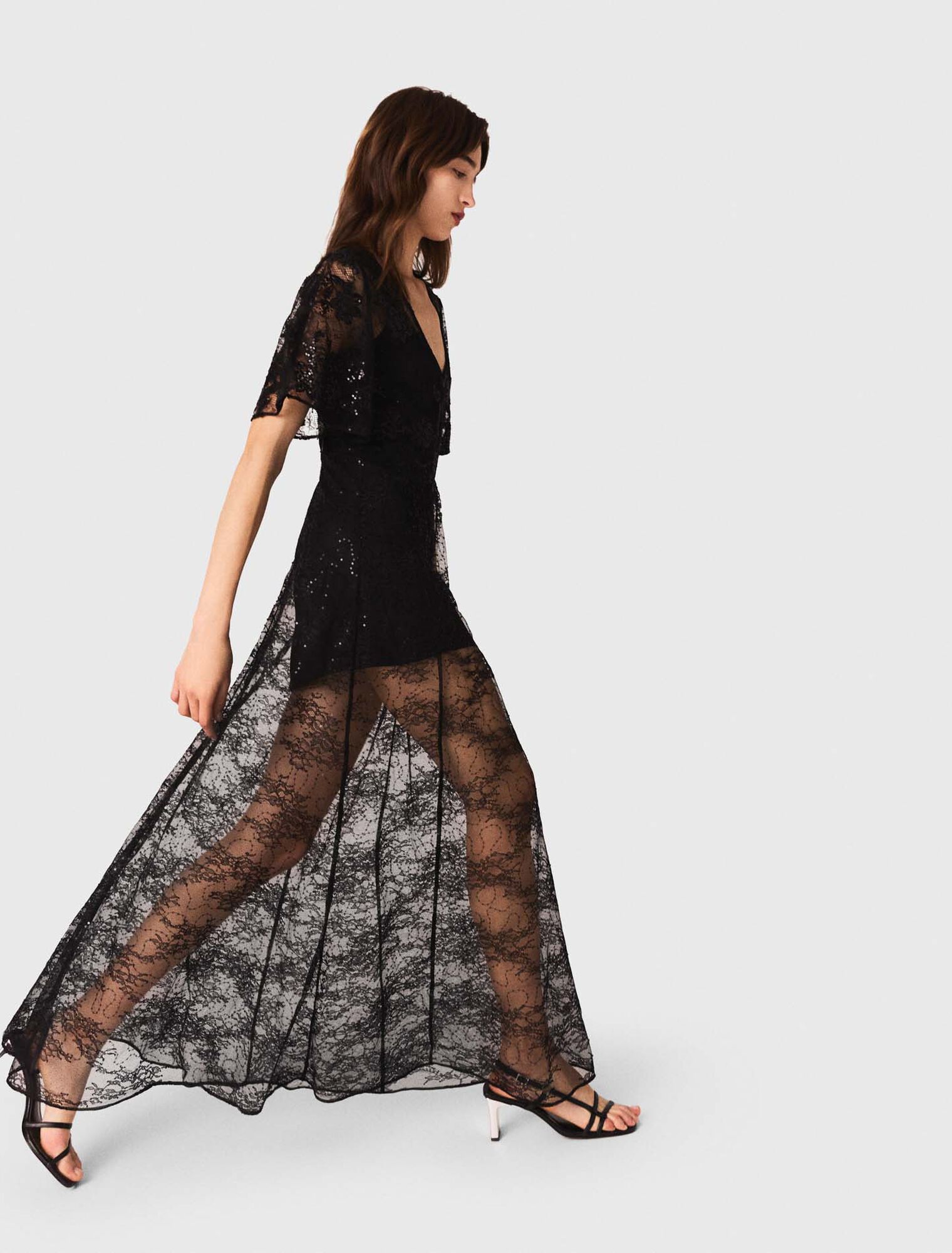 Robe longue en dentelle