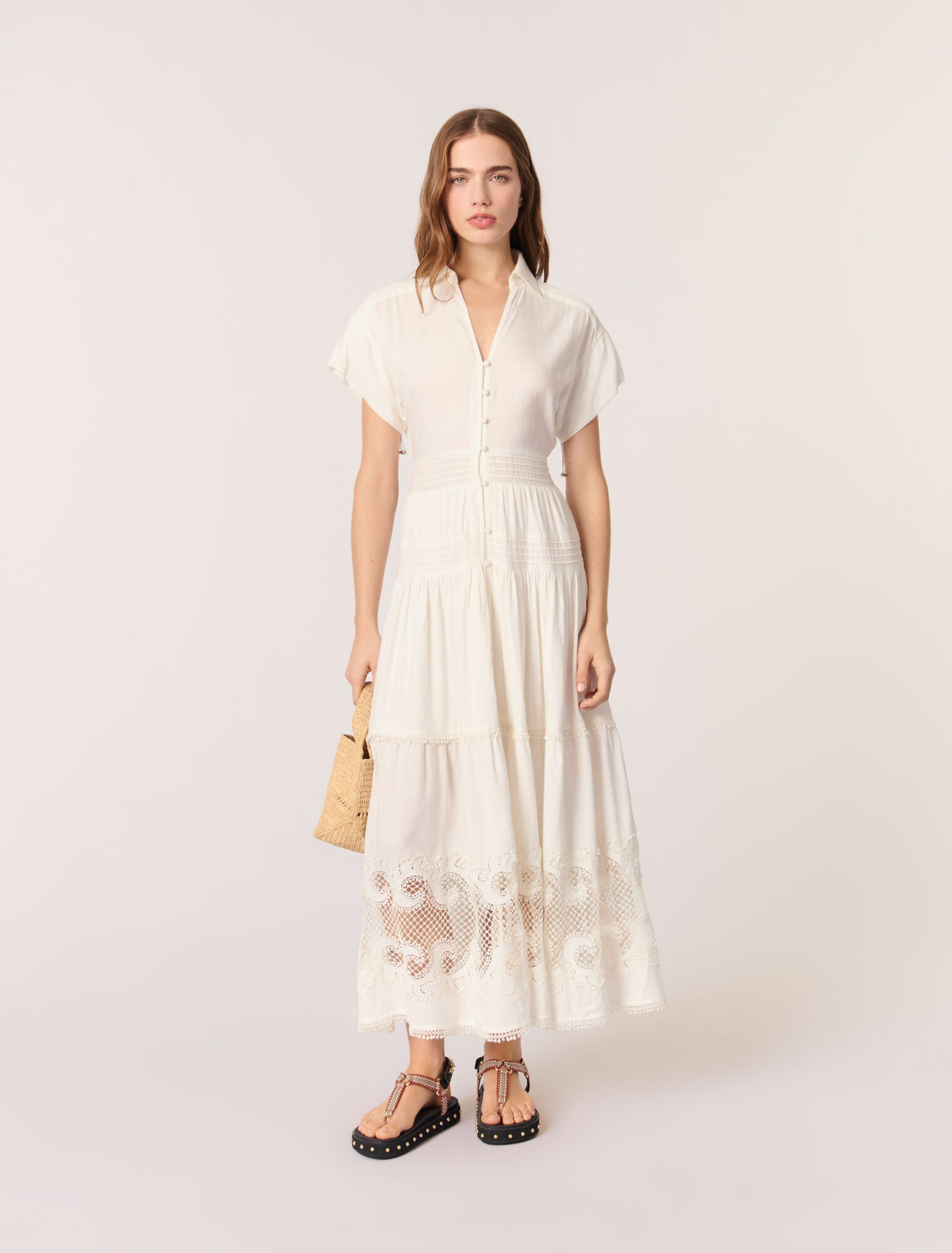 Robe longue brodée à volants