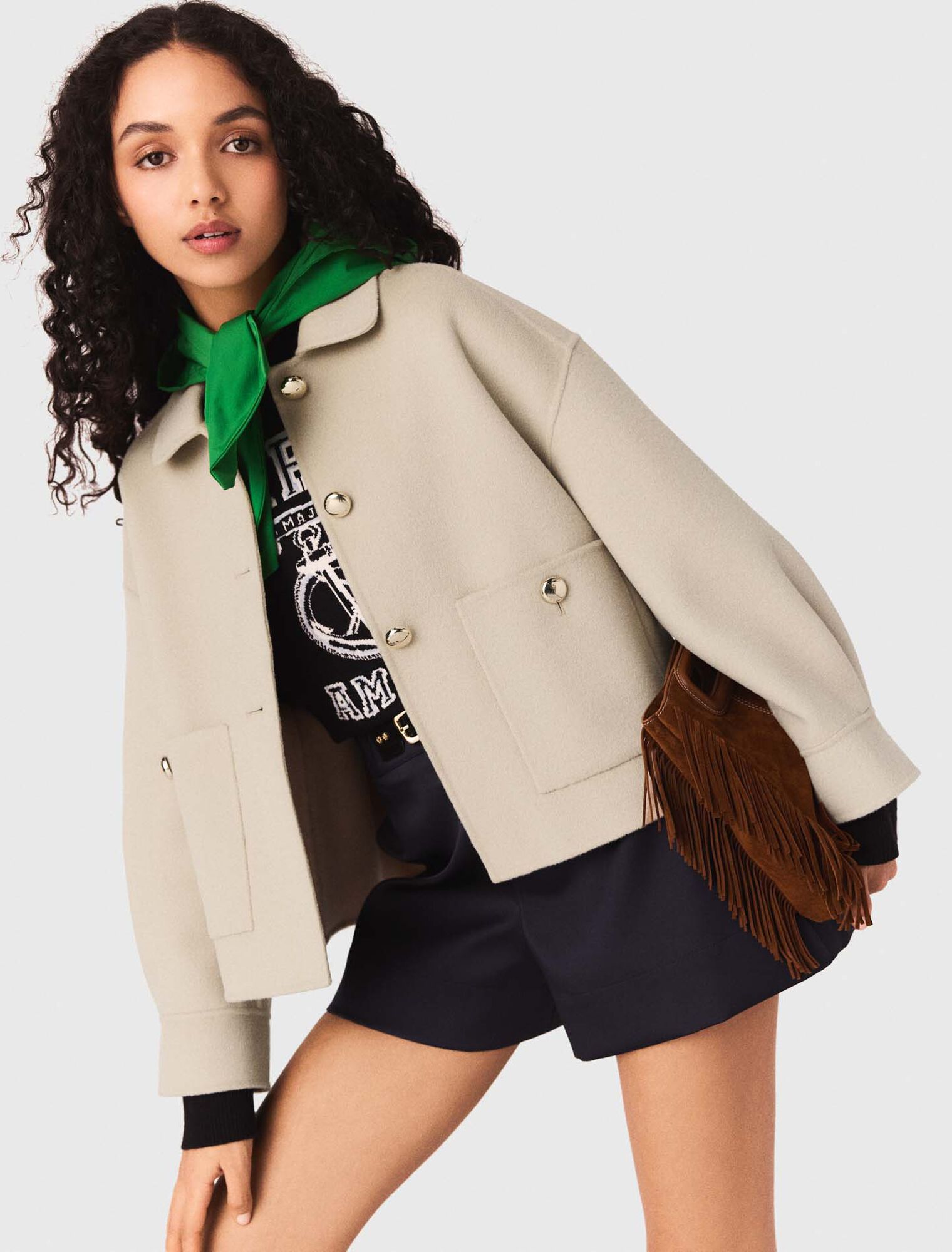 Veste courte en laine et dos pliss&eacute;