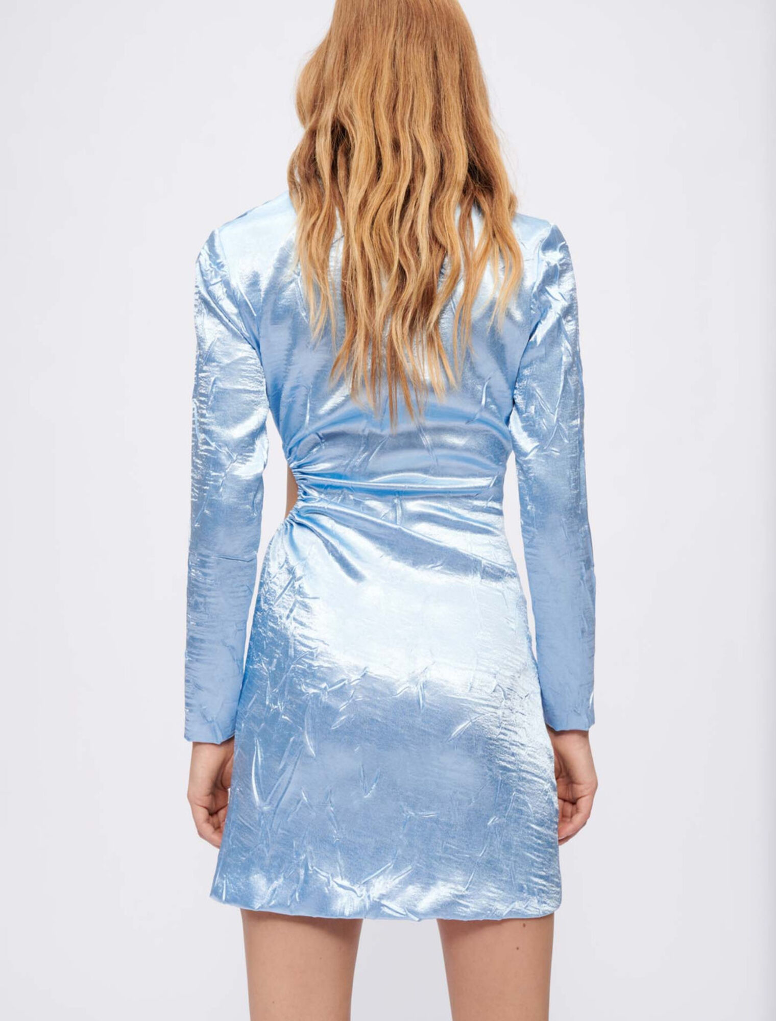 Robe en satin près du corps