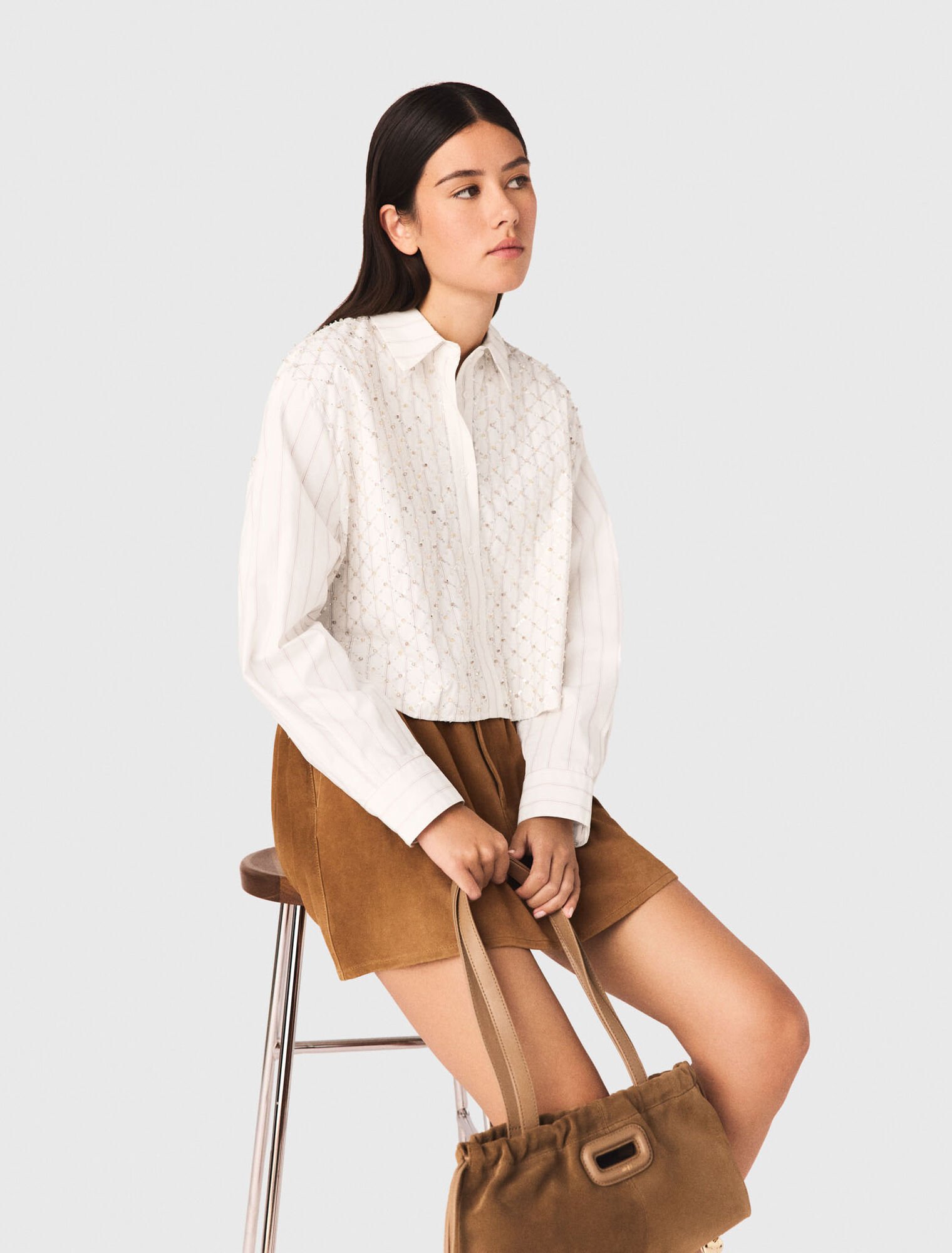 Chemise courte brod&eacute;e de perles
