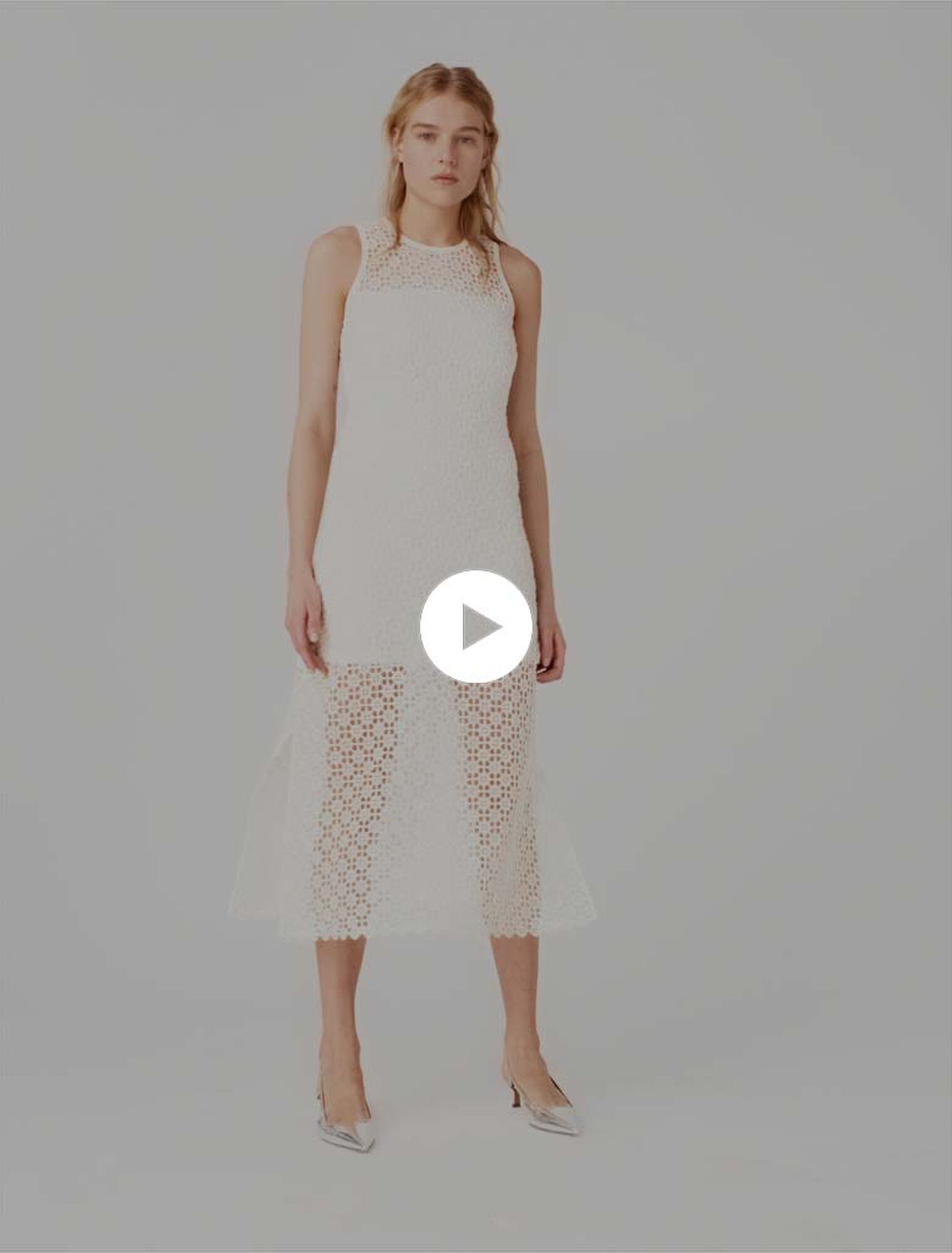 Robe longue en crochet et strass