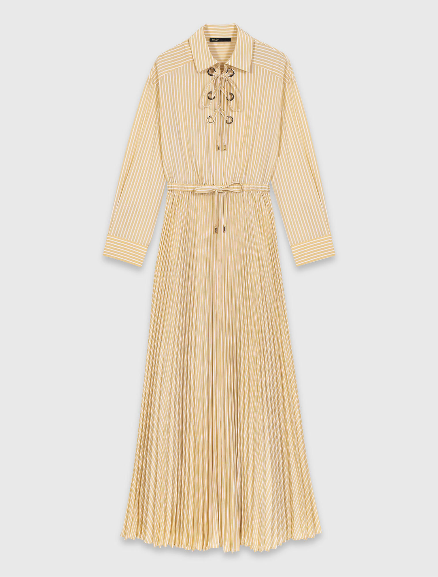 Robe longue pliss&eacute;e avec &oelig;illets