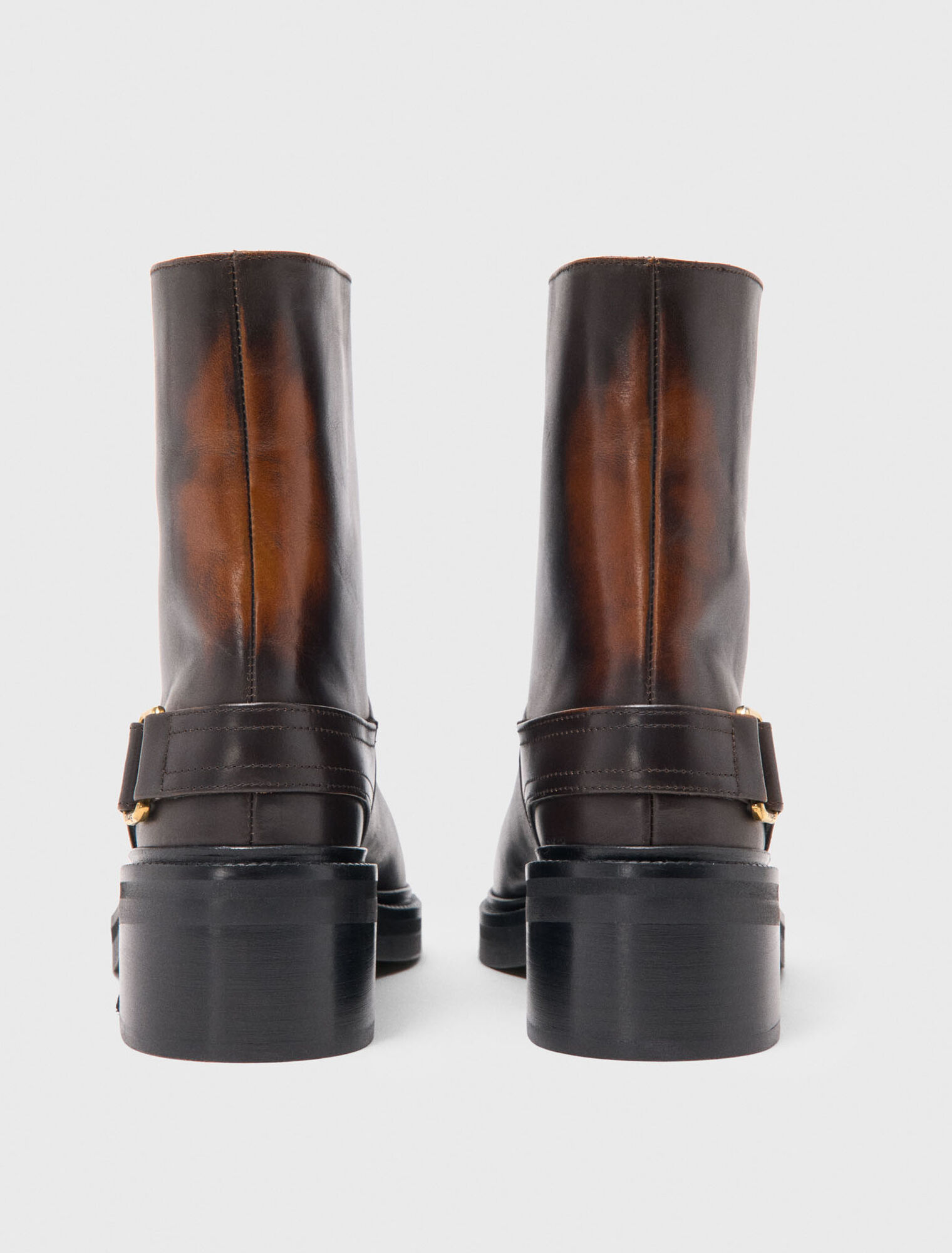Bottines plates en cuir