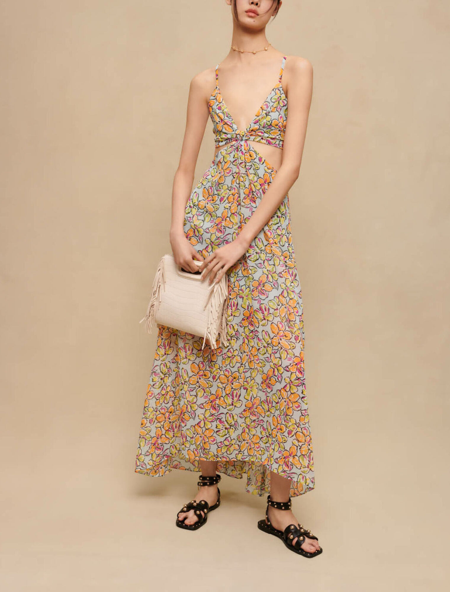 Robe longue fleurie à découpes