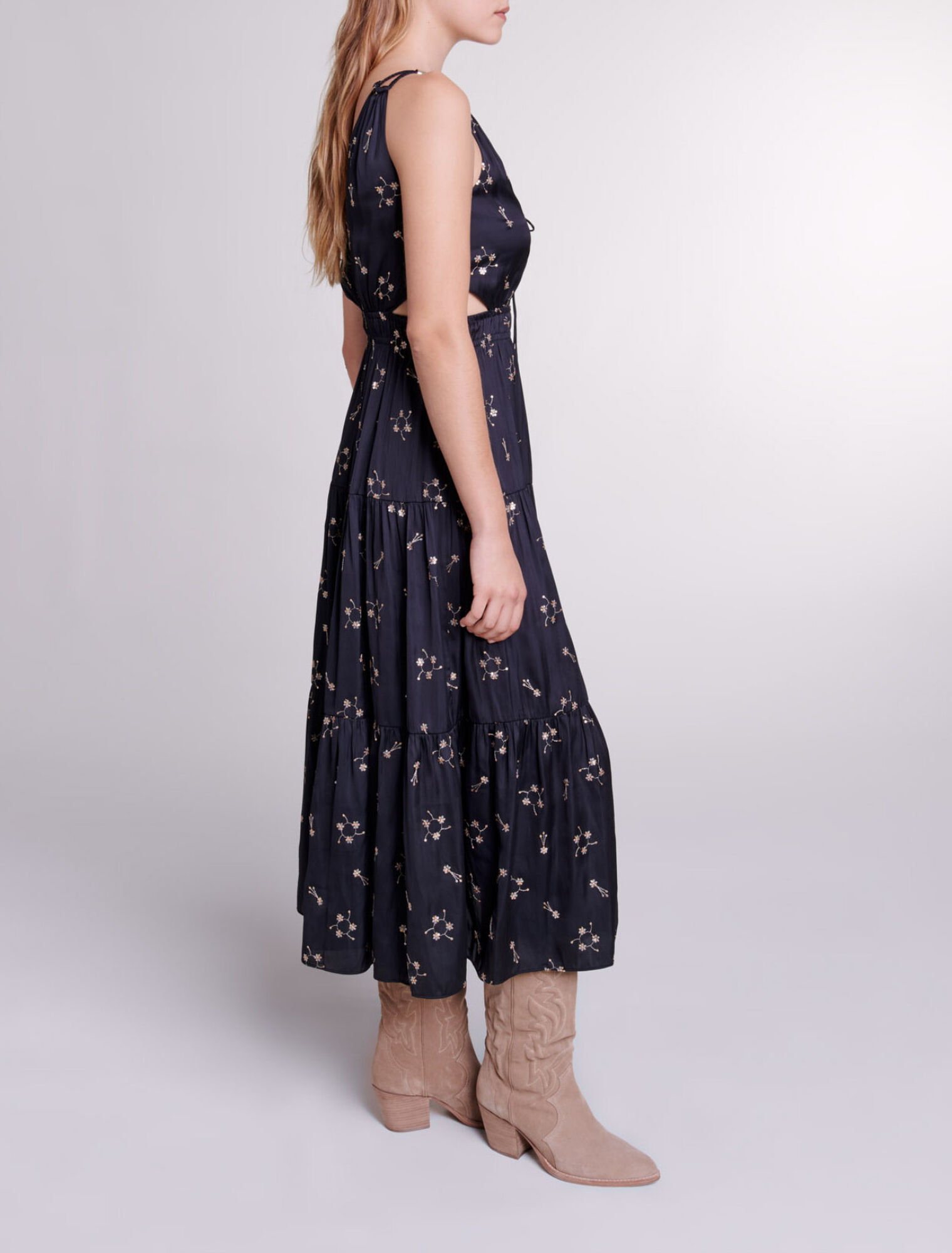 Robe longue brodée à sequins