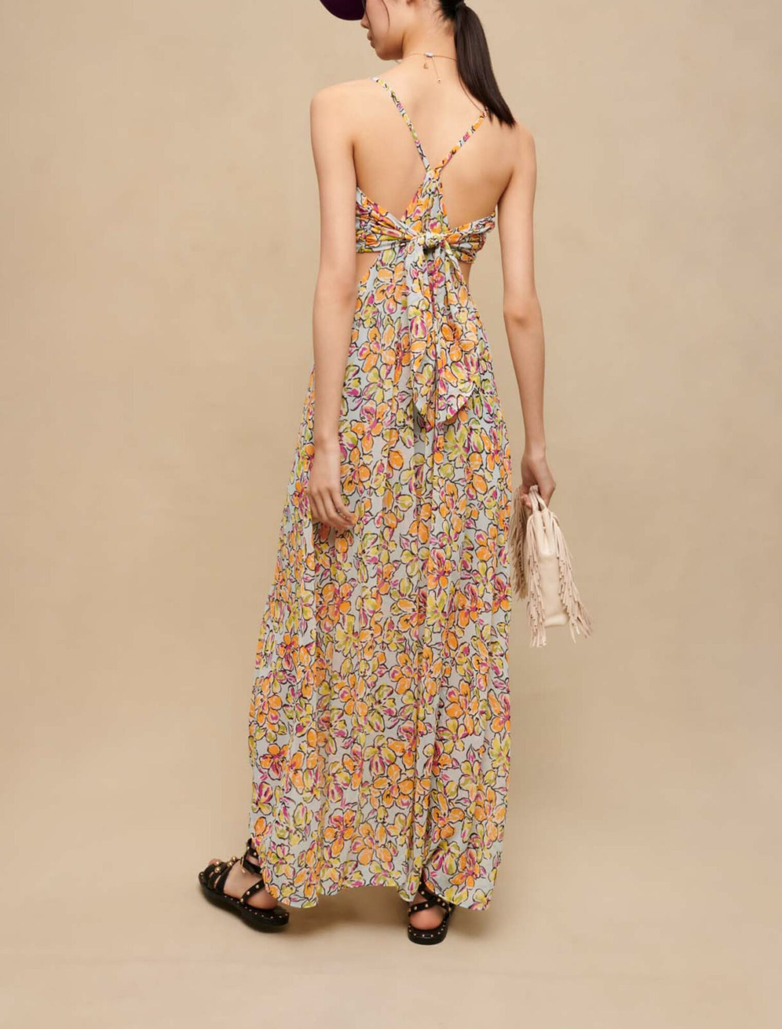 Robe longue fleurie à découpes