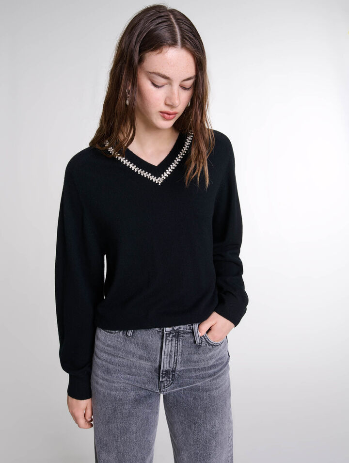 Pull en maille à col strassé