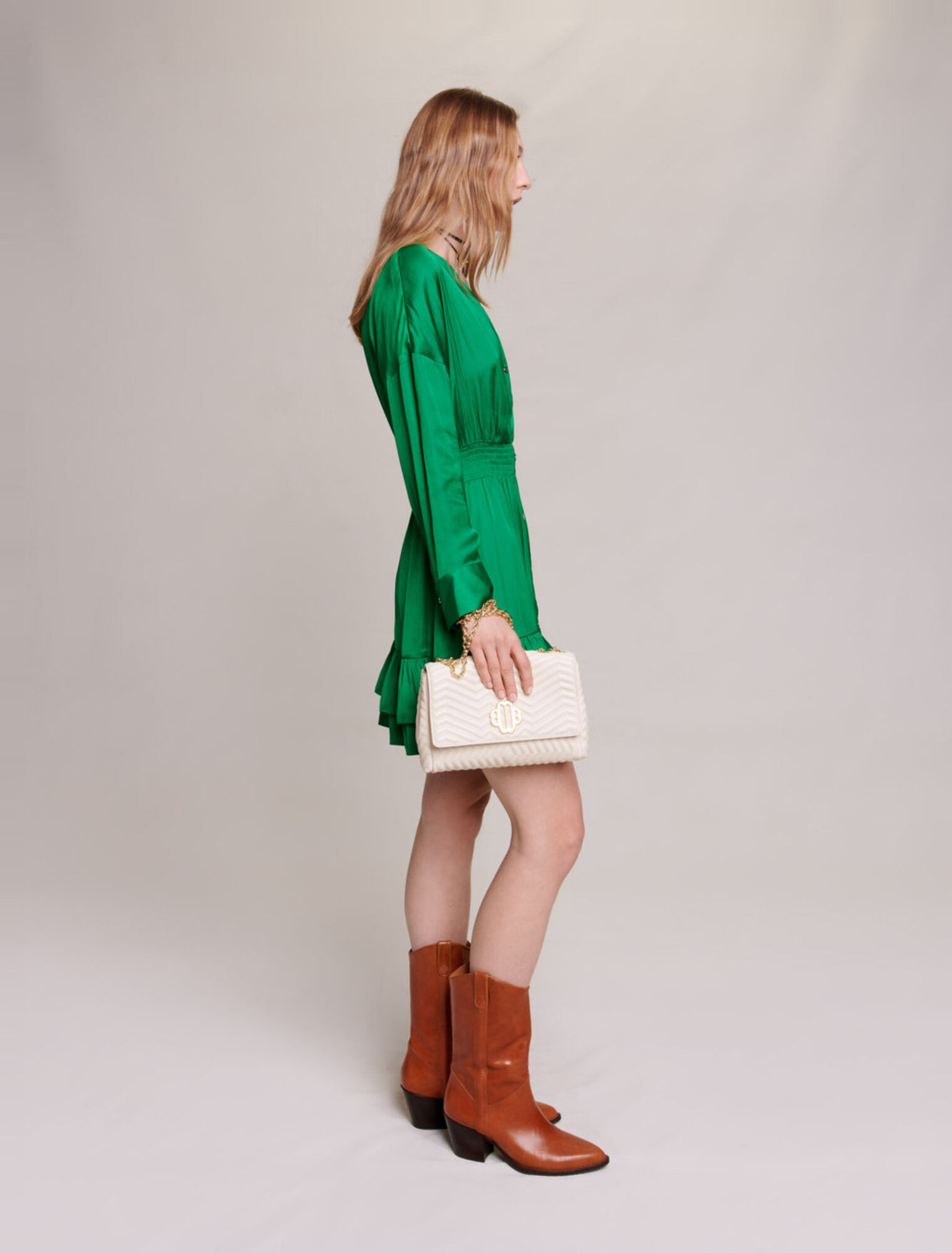 Robe courte satinée