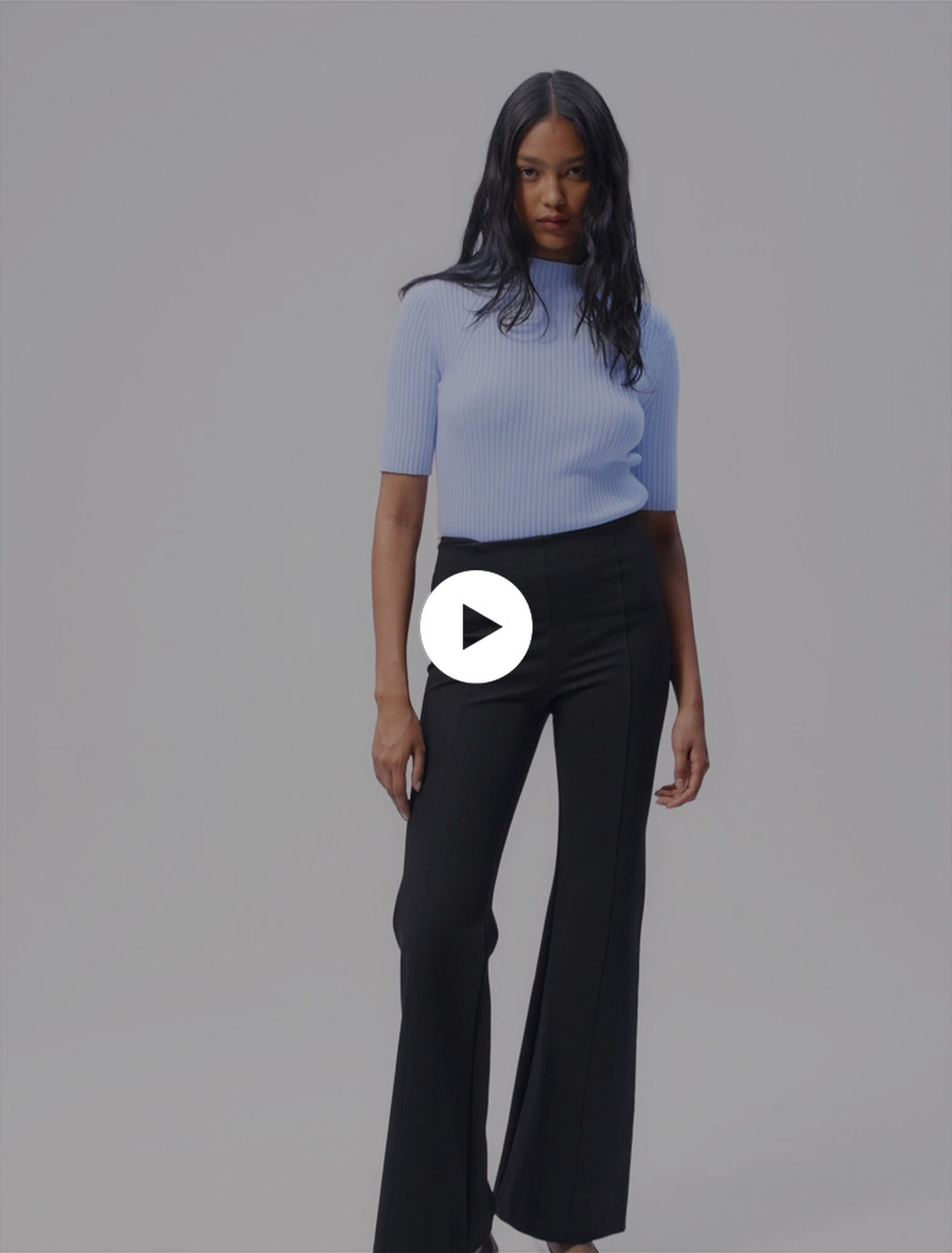 Pantalon évasé avec détail bijoux