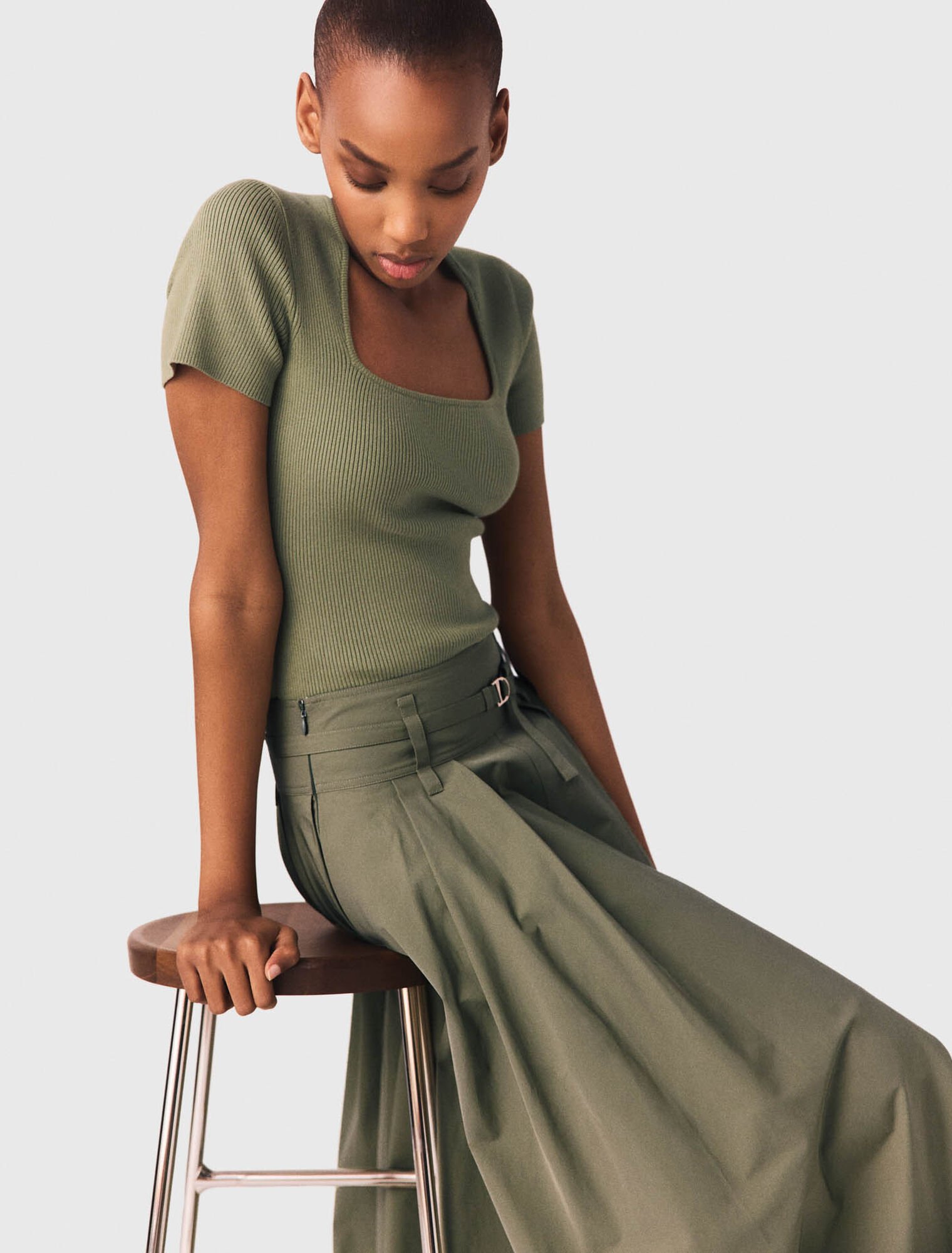 Pull cotel&eacute;e &agrave; encolure carr&eacute;e