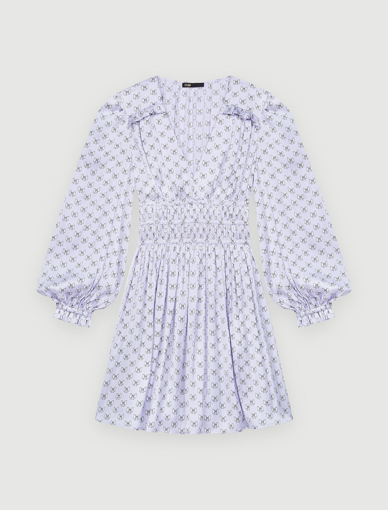 Robe en satin avec volants et smocks