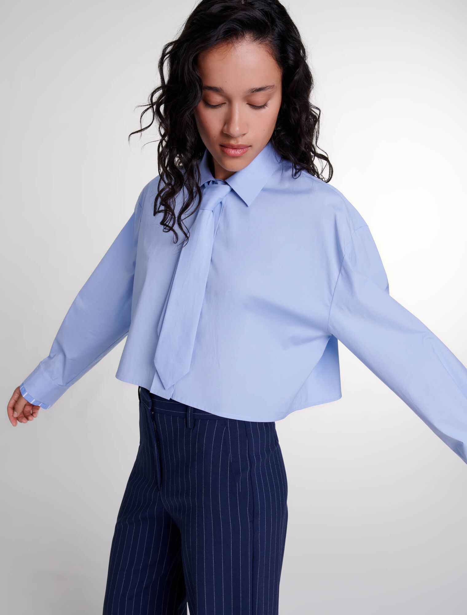 Chemise avec cravate amovible