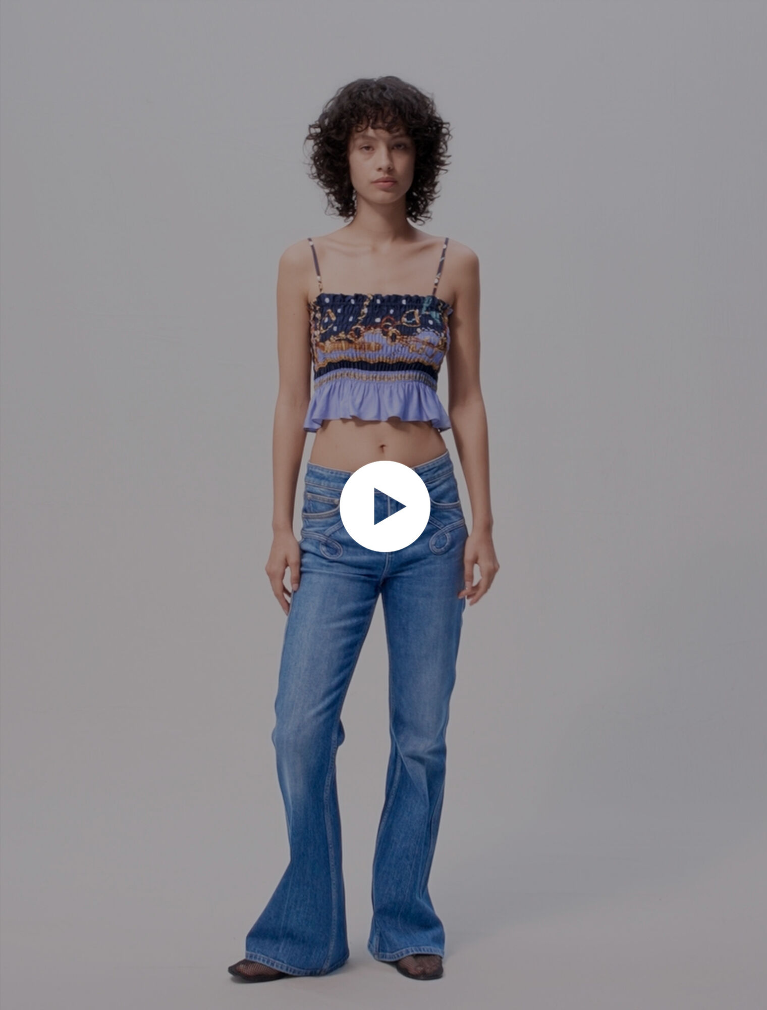 Jean flare à poches brodées