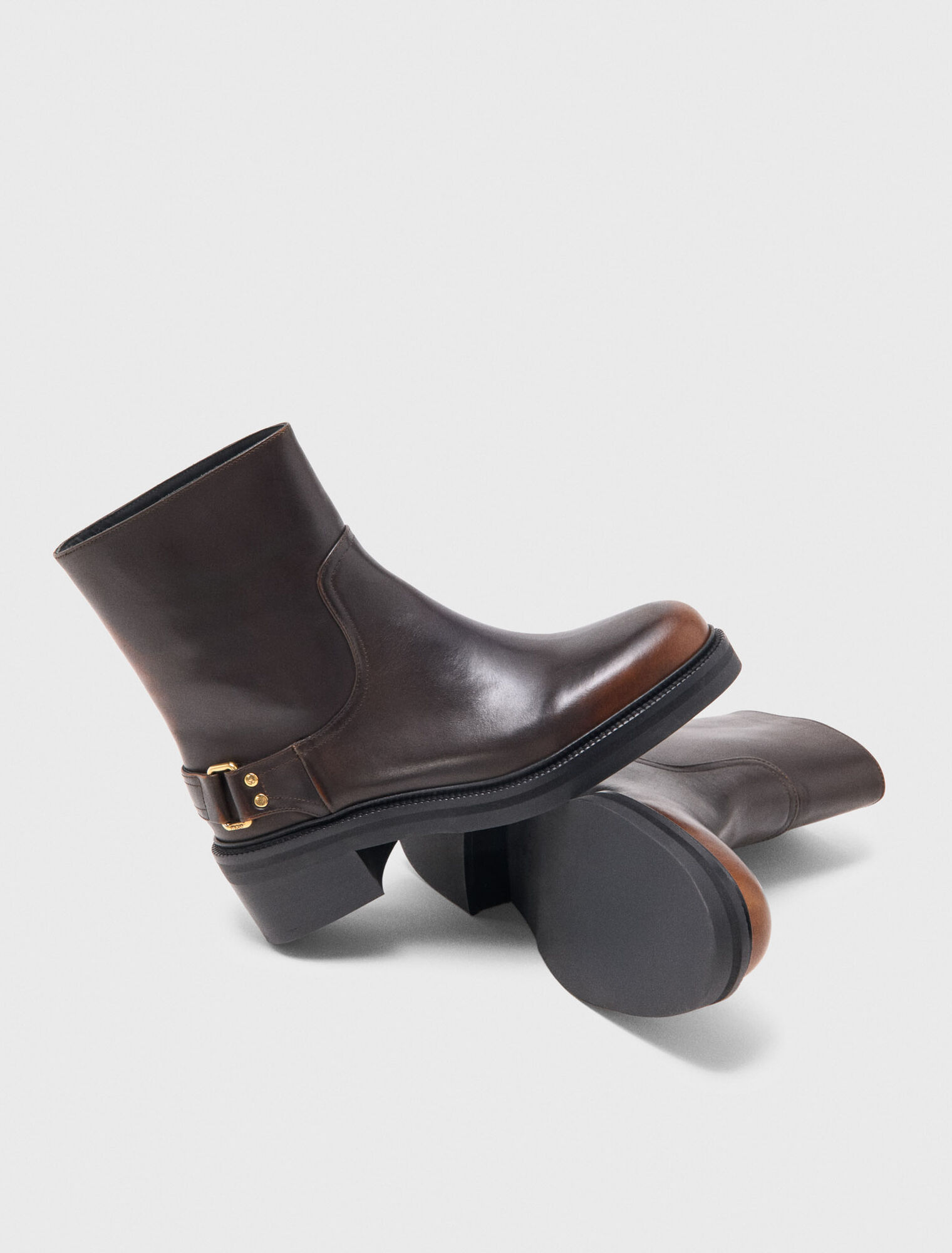 Bottines plates en cuir