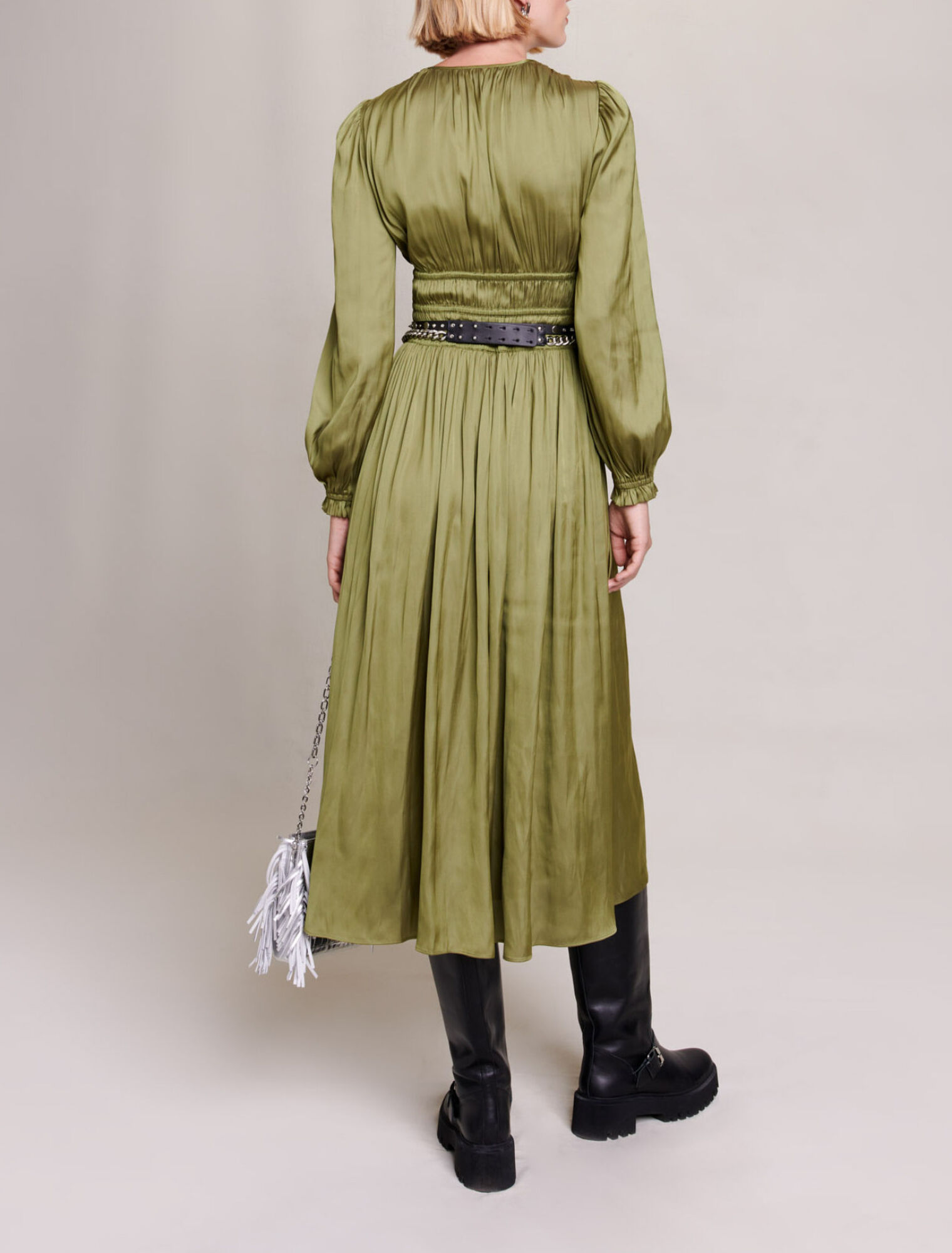 Robe mi- longue satinée volantée