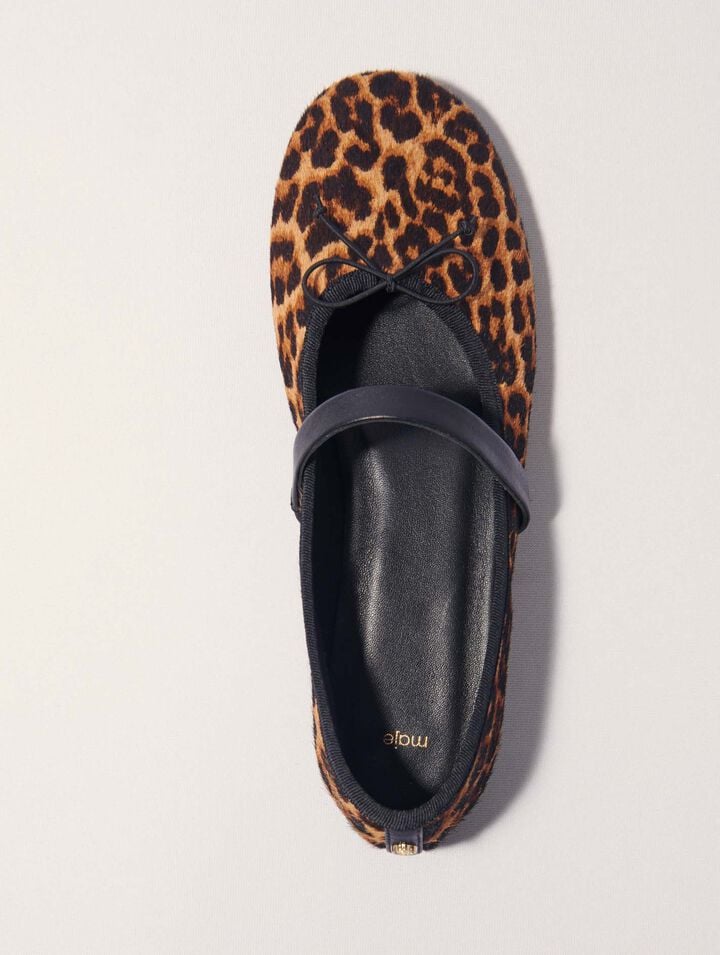 Ballerine en cuir effet léopard