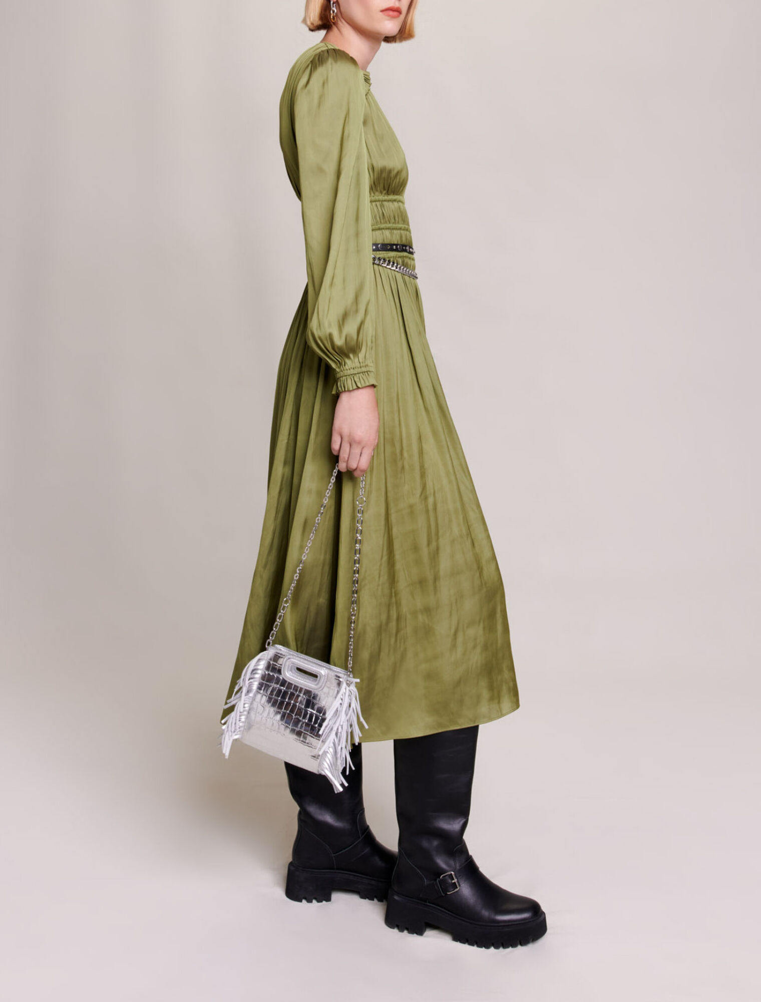 Robe mi- longue satinée volantée