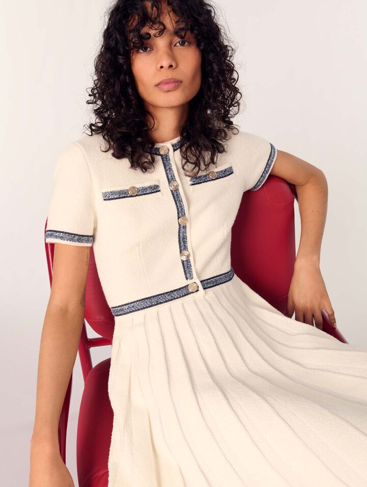 Robe courte en maille plissée