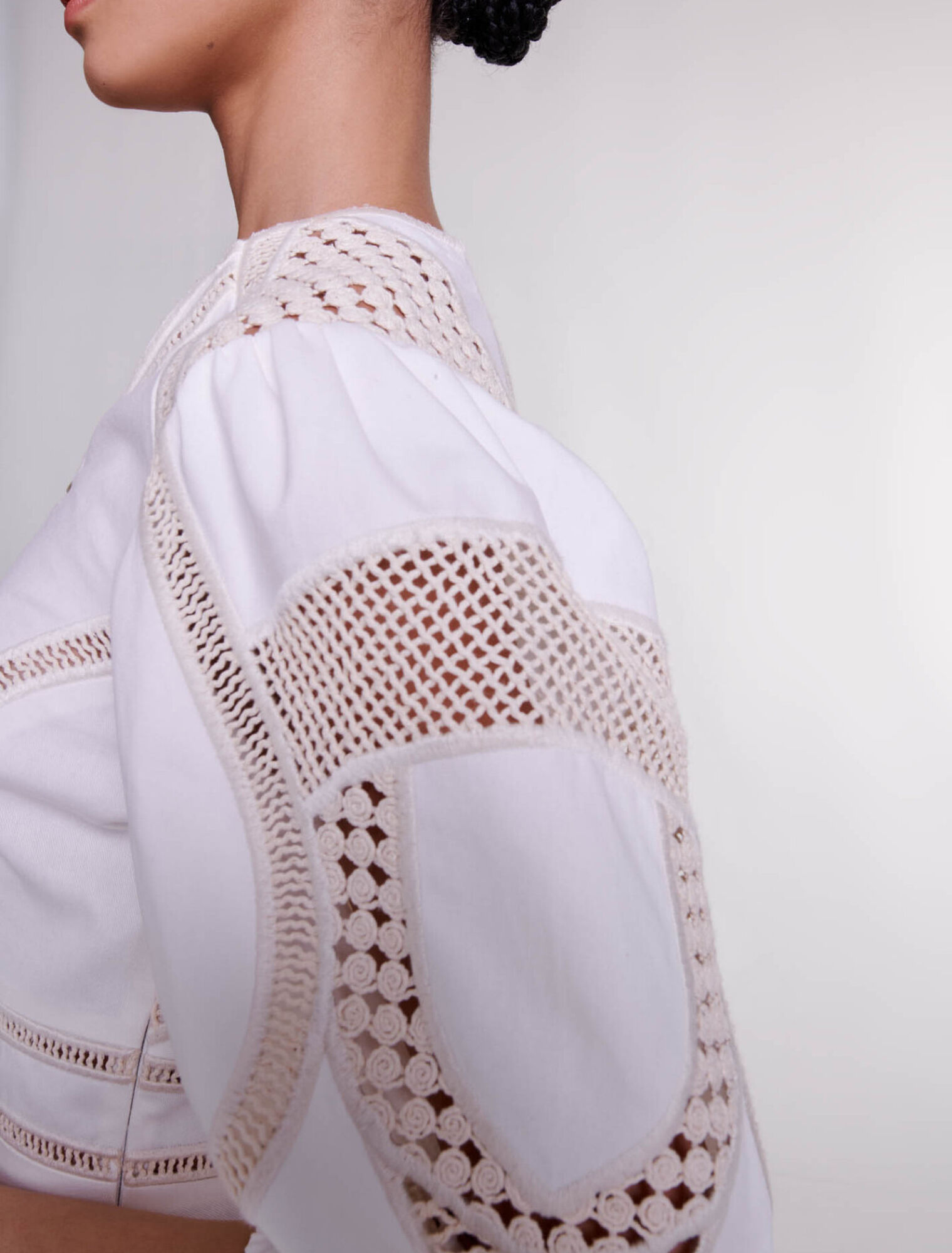 Robe courte volumineuse
