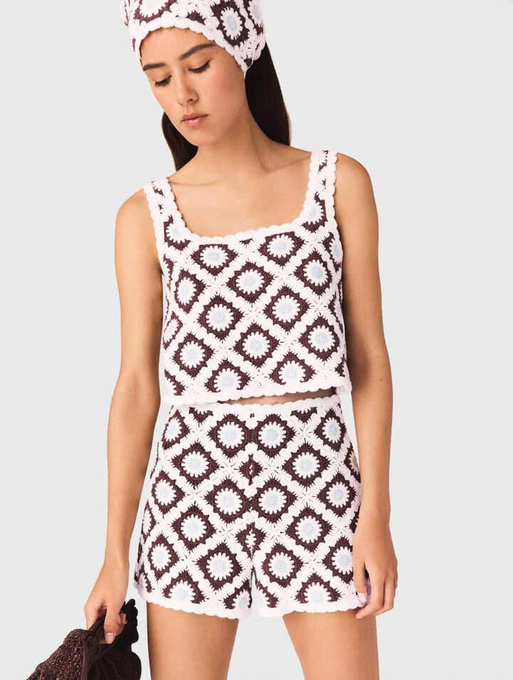 Top en crochet &agrave; motif floral