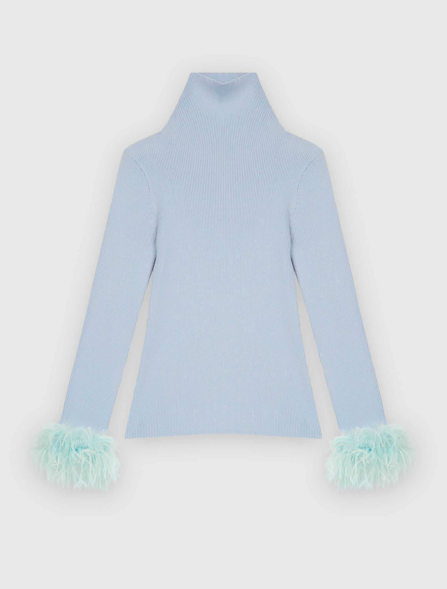 Pull à col roulé et plumes aux poignets