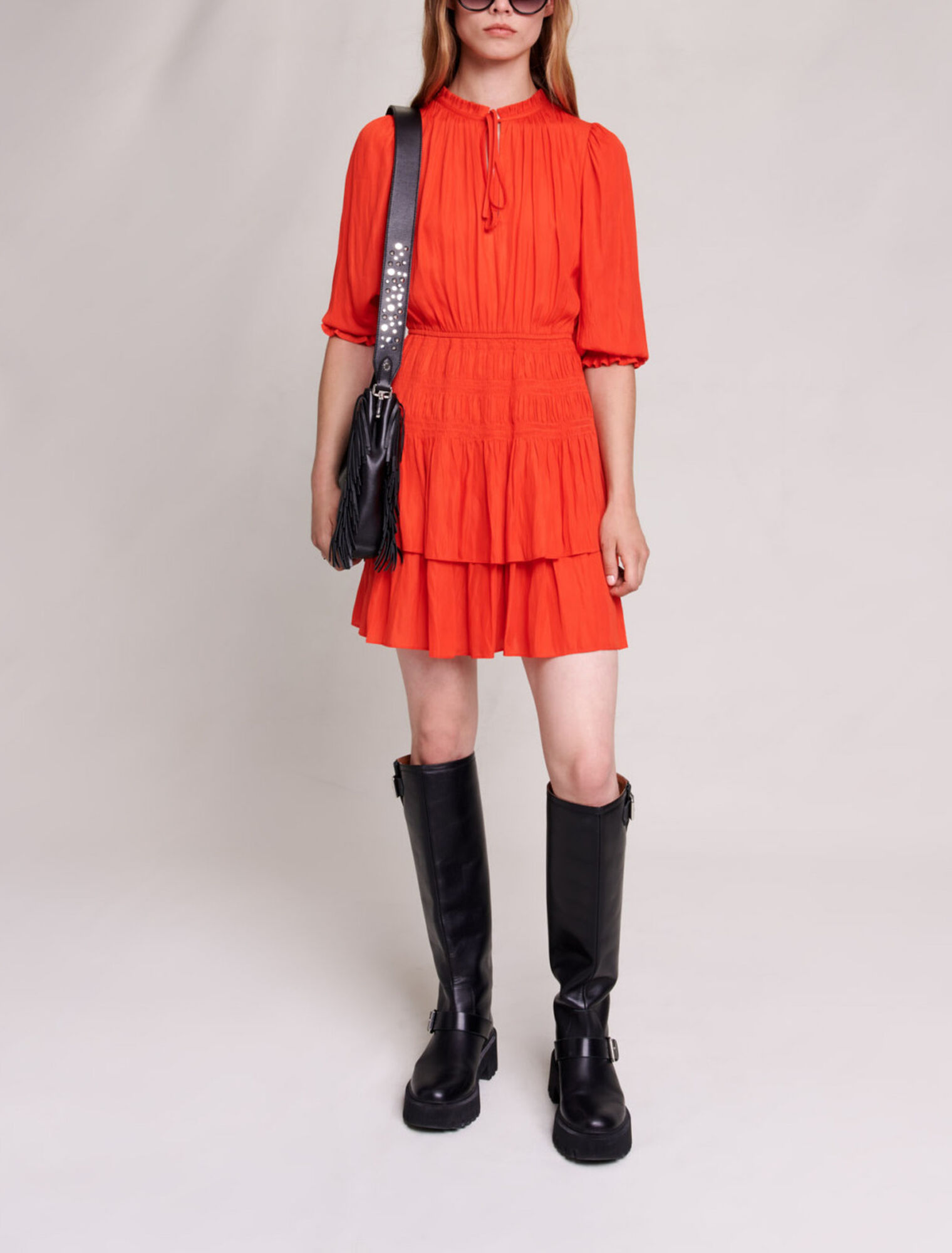 Robe courte satinée smockée