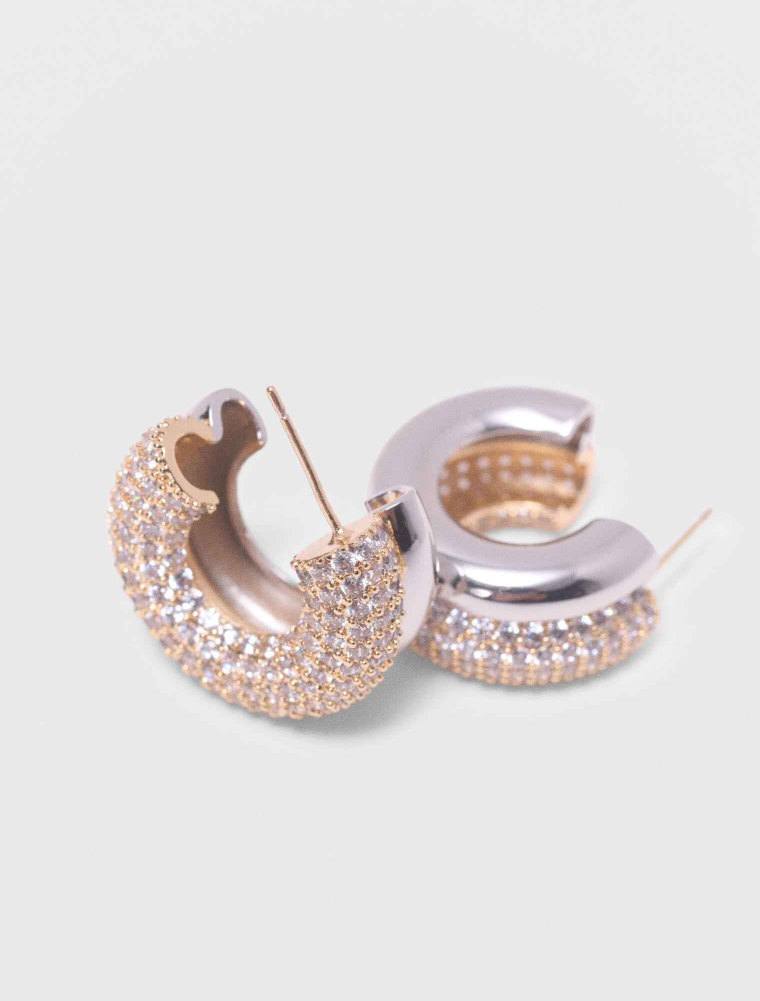 Boucles d'oreilles strass&eacute;es