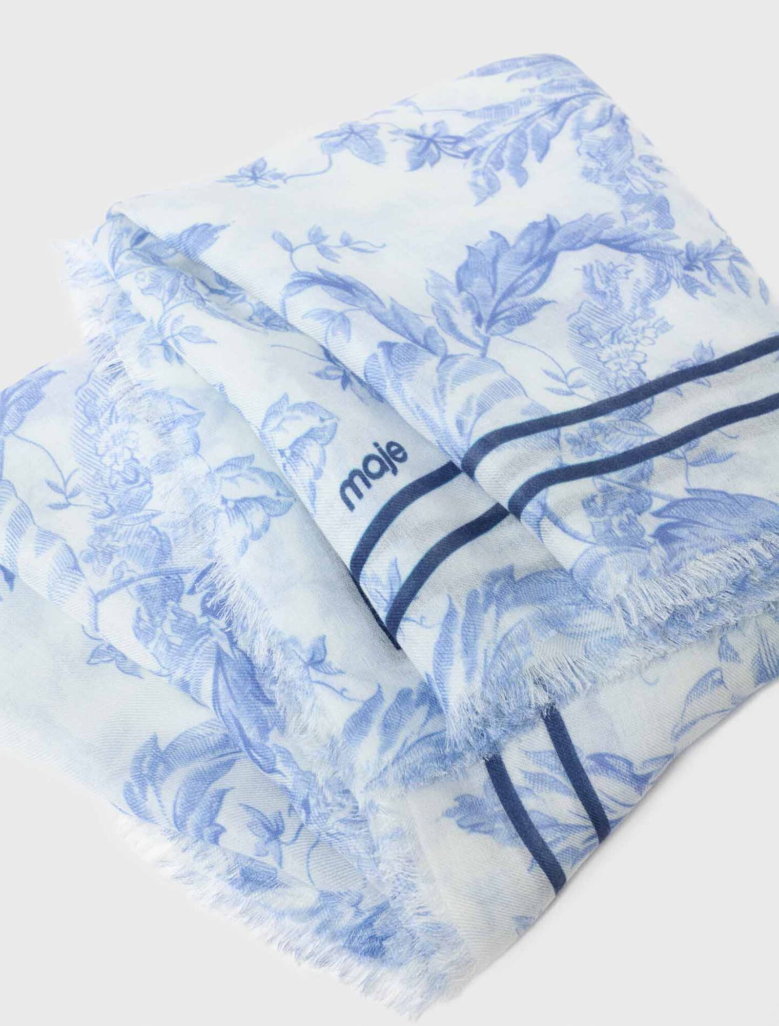 Ch&acirc;le en mix laine imprim&eacute; fleurs