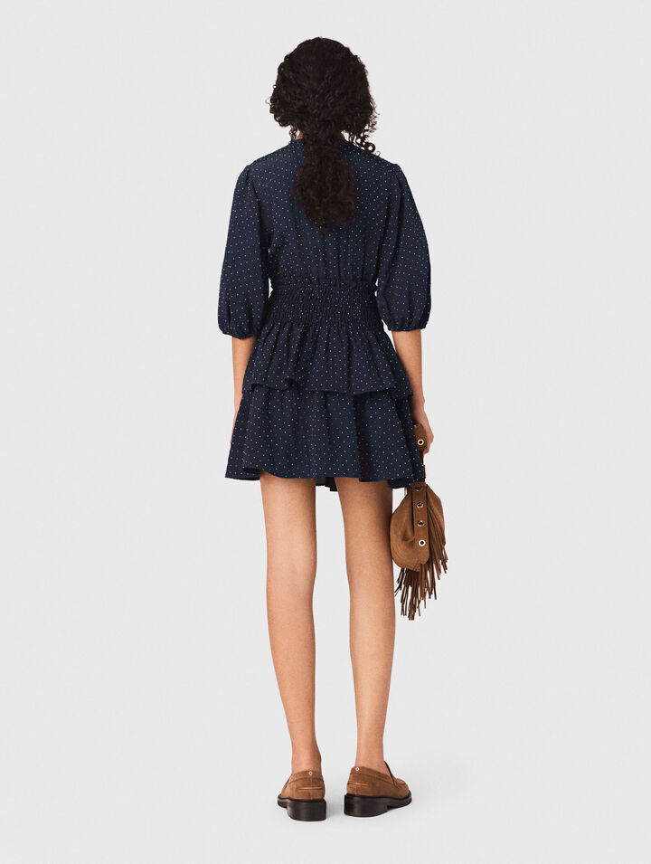 Robe &agrave; volants et strass