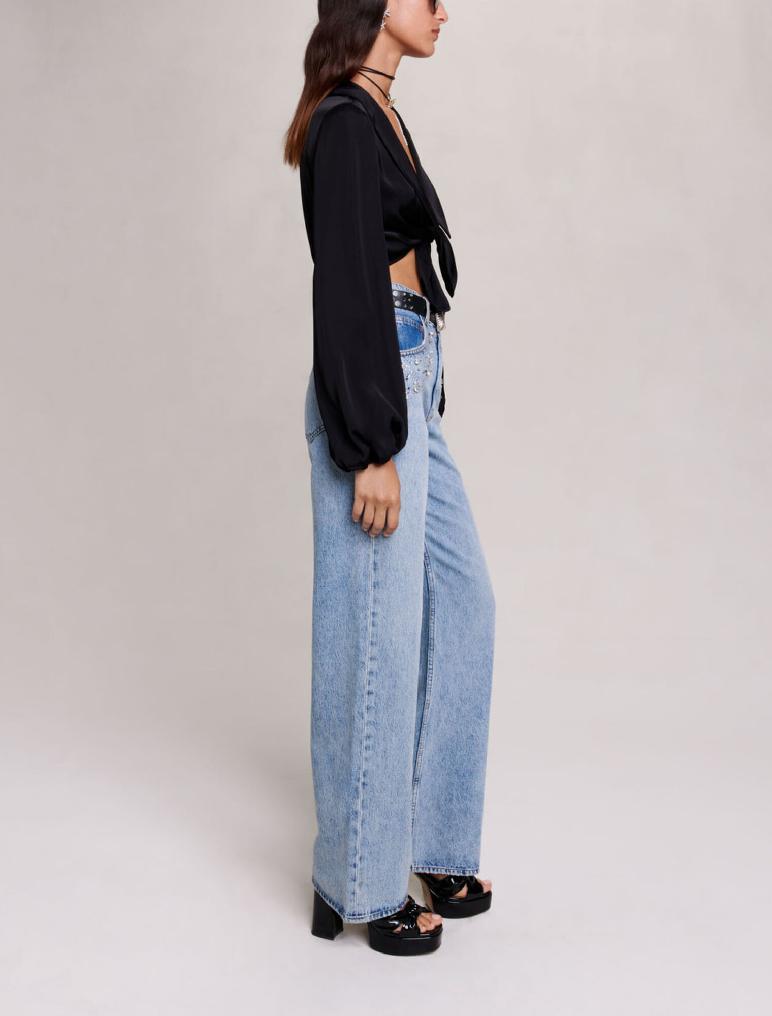 Chemise satinée nouée
