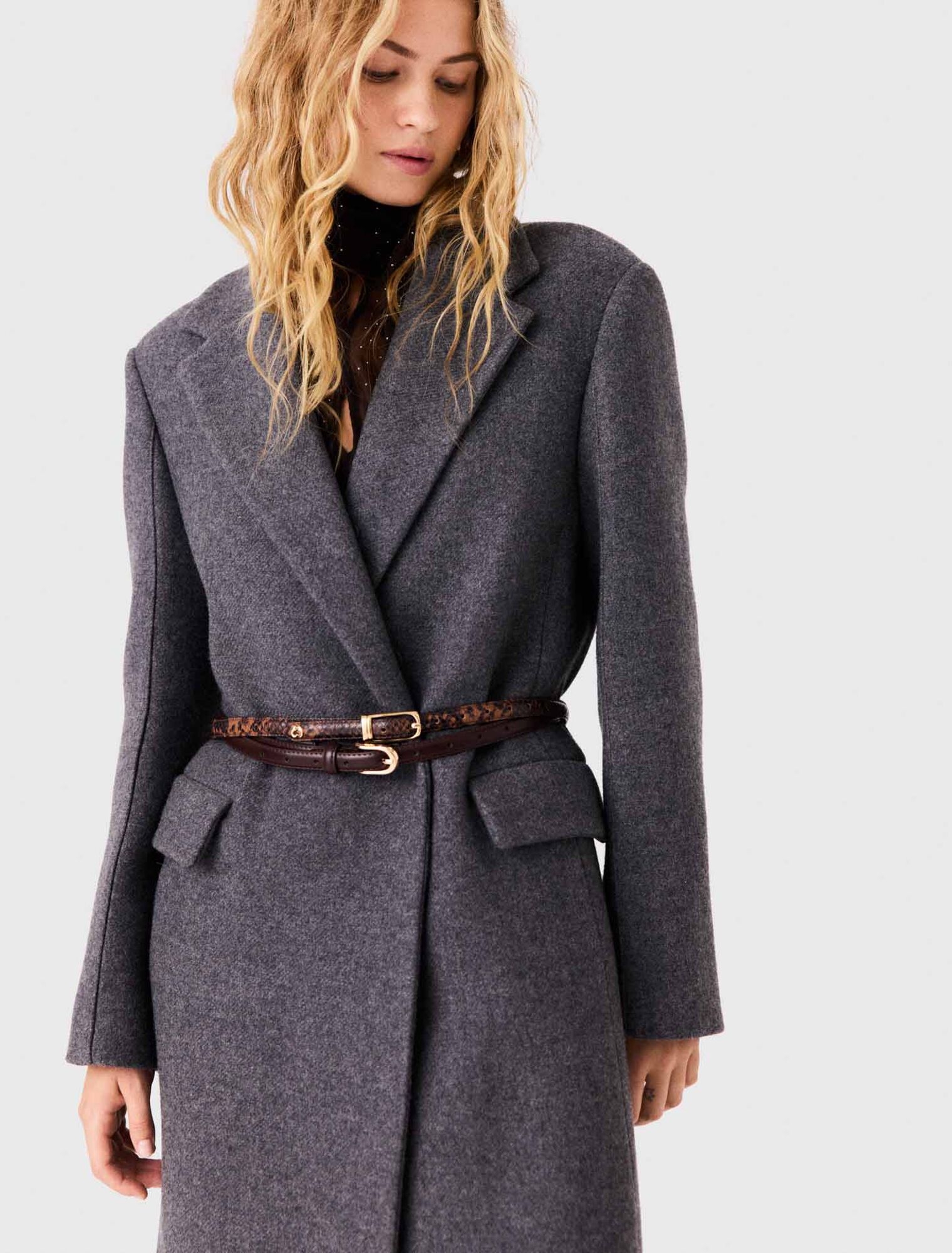 Manteau long et col fausse fourrure