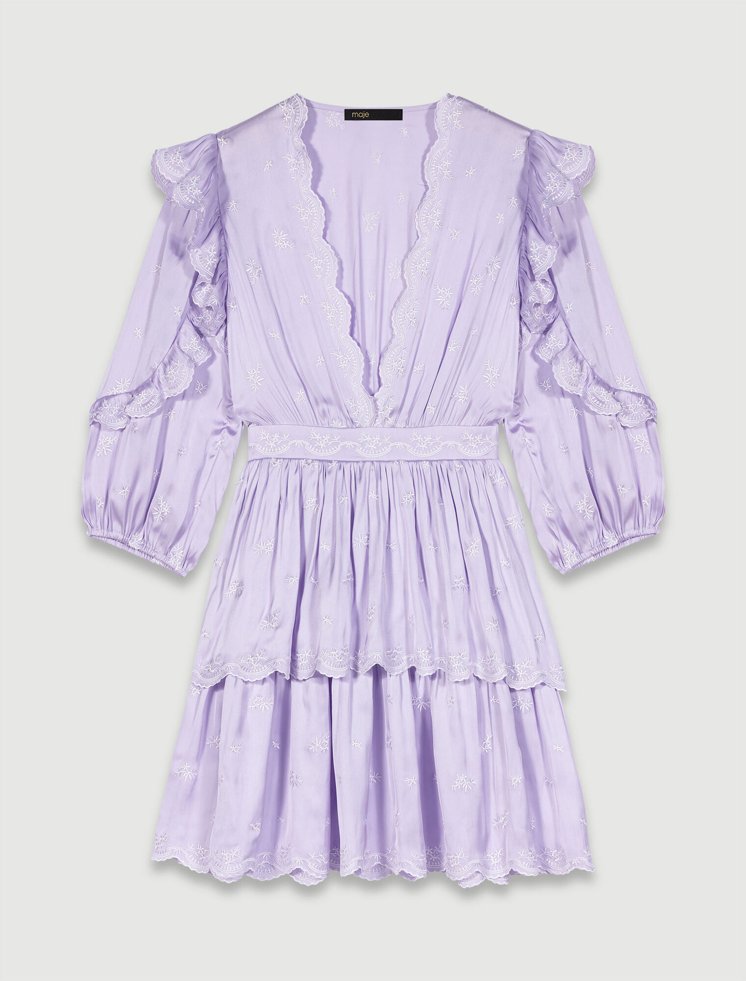 Robe courte satinée brodée
