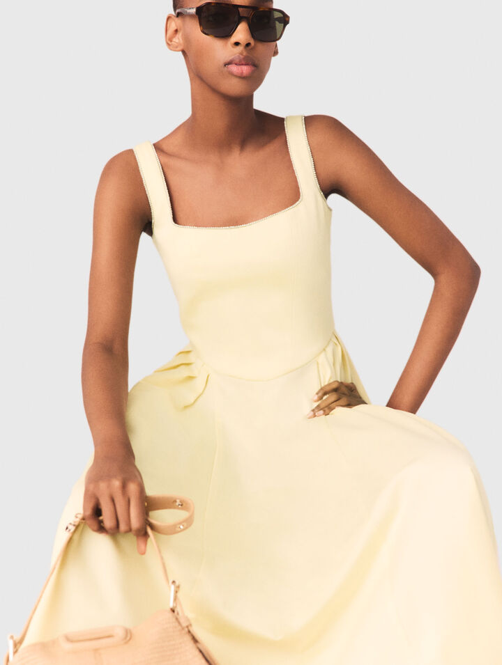 Robe midi &eacute;vas&eacute;e et galons strass&eacute;s