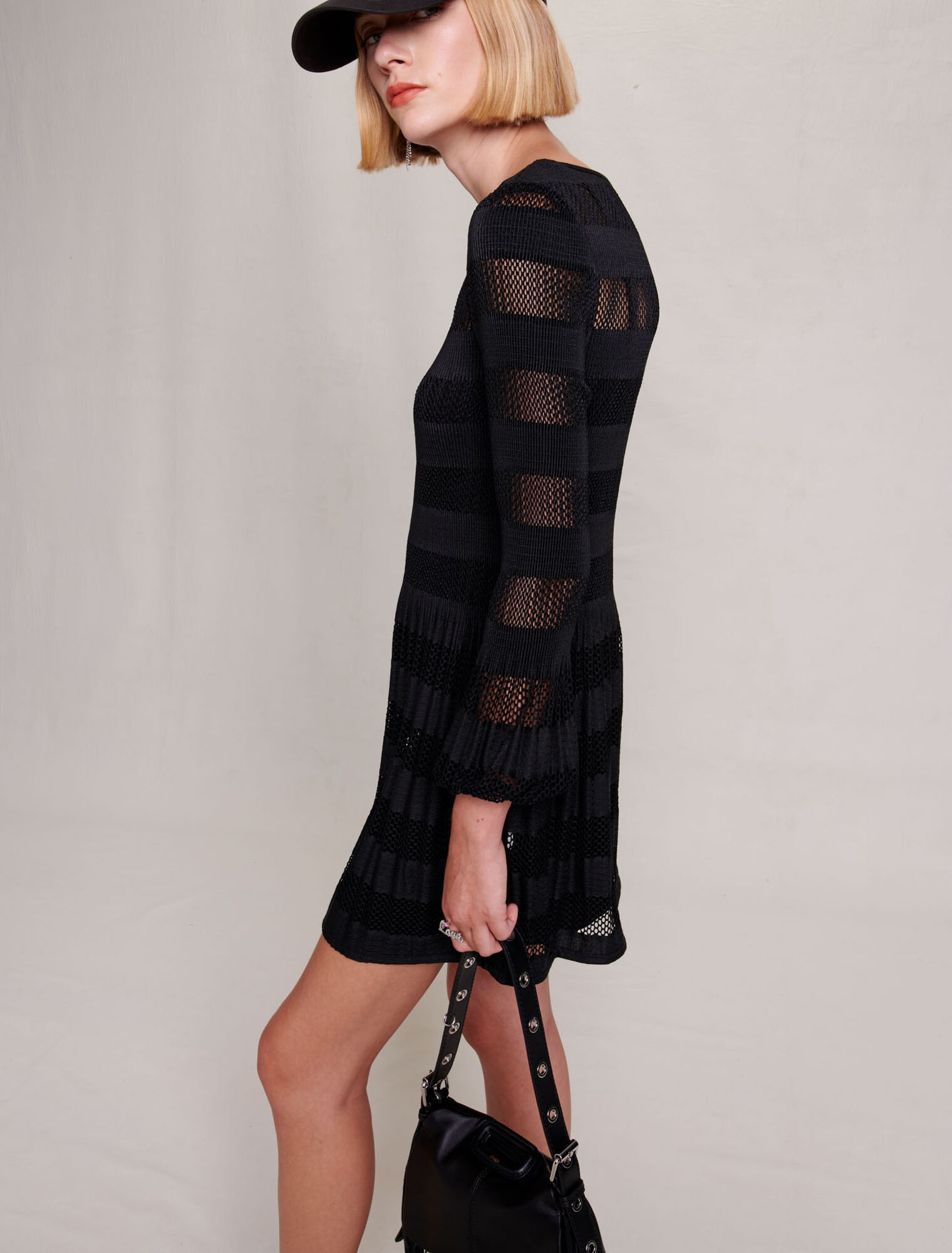 Robe courte en maille ajourée