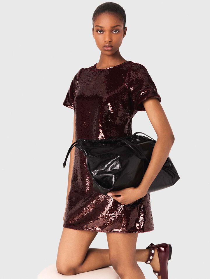 Robe courte brodée de sequins