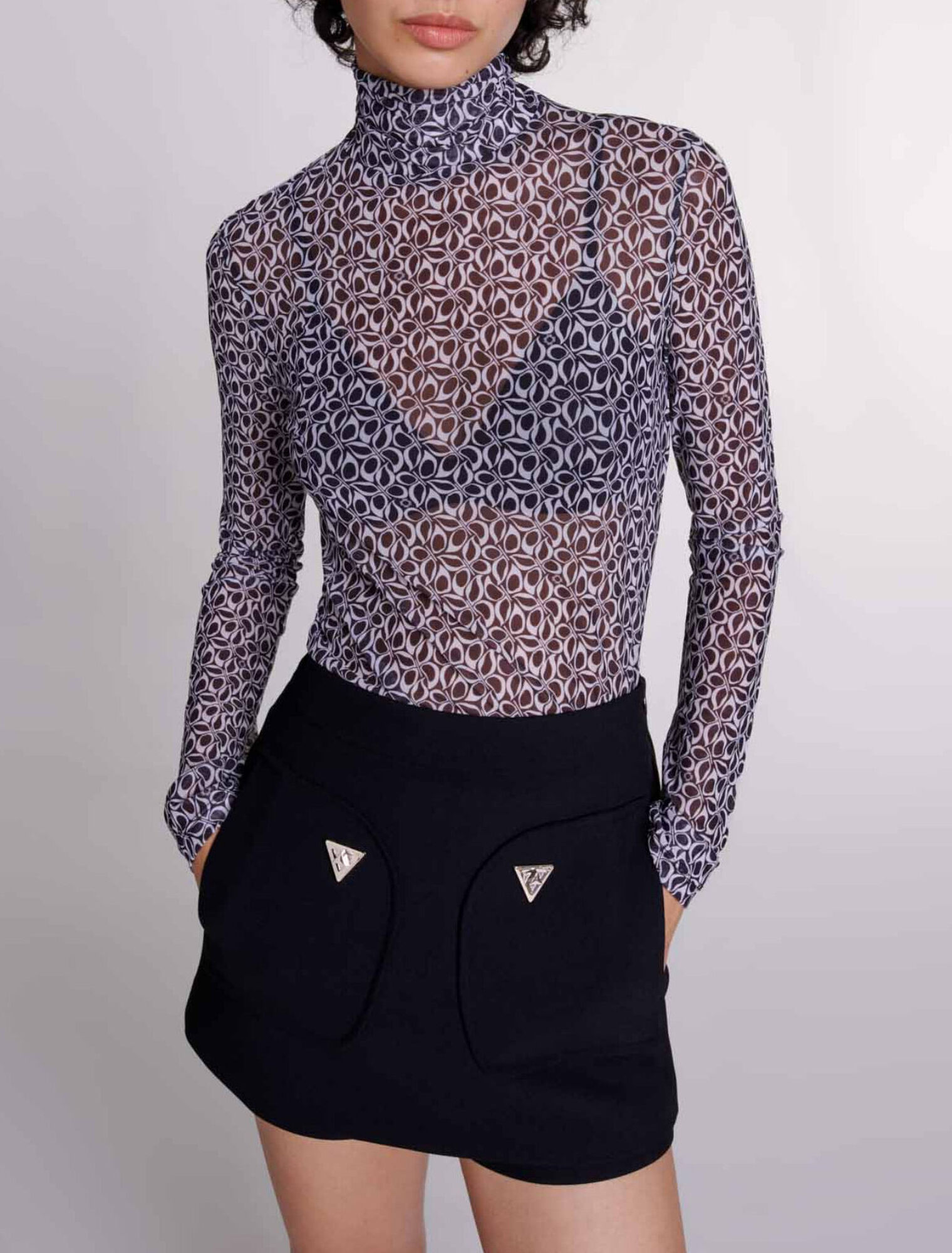 Top semi-transparent à motif