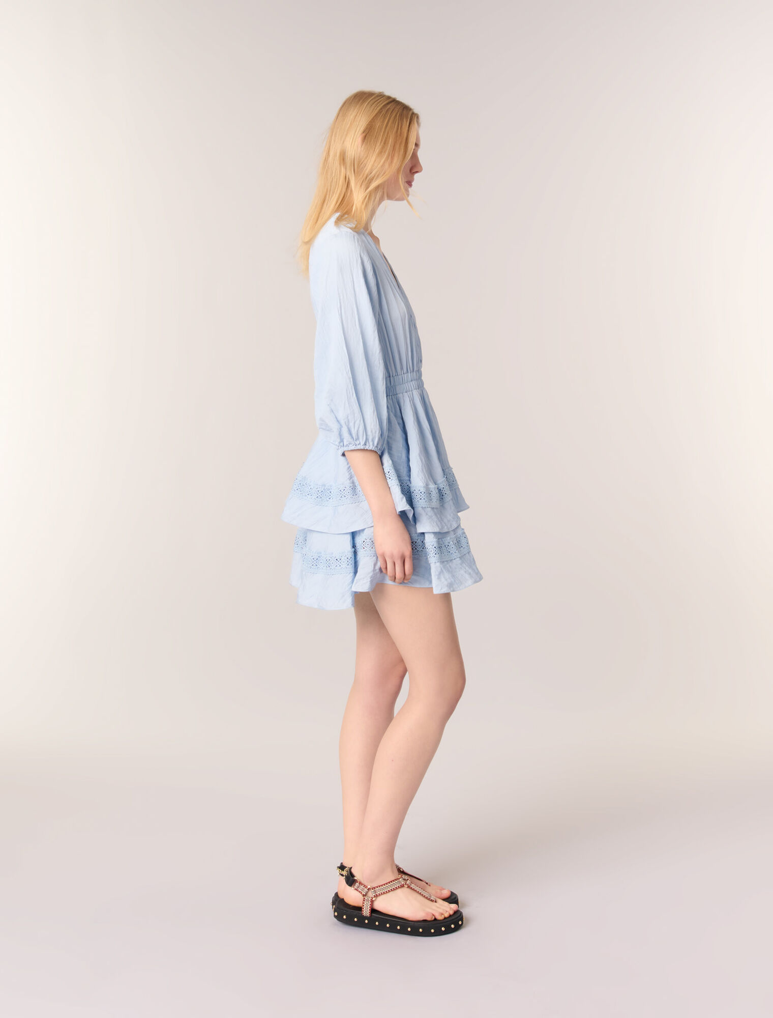 Robe à volants et détails dentelle
