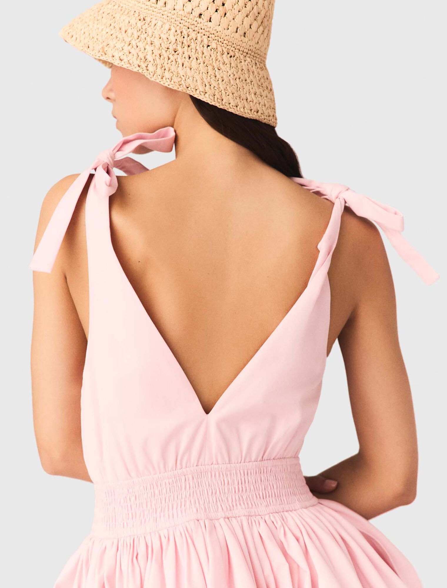 Robe courte &eacute;vas&eacute;e en coton