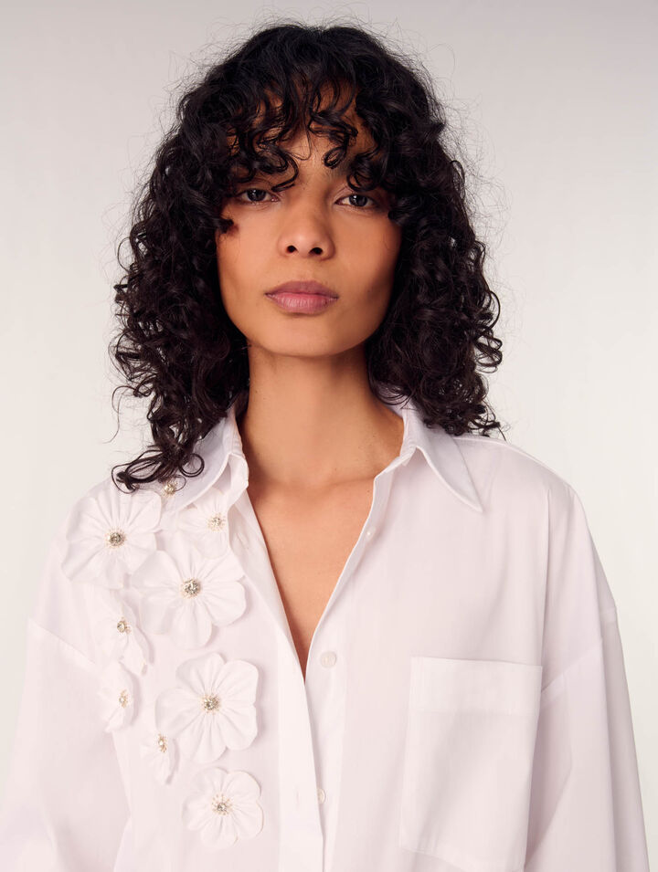 Chemise longue à fleurs brodées
