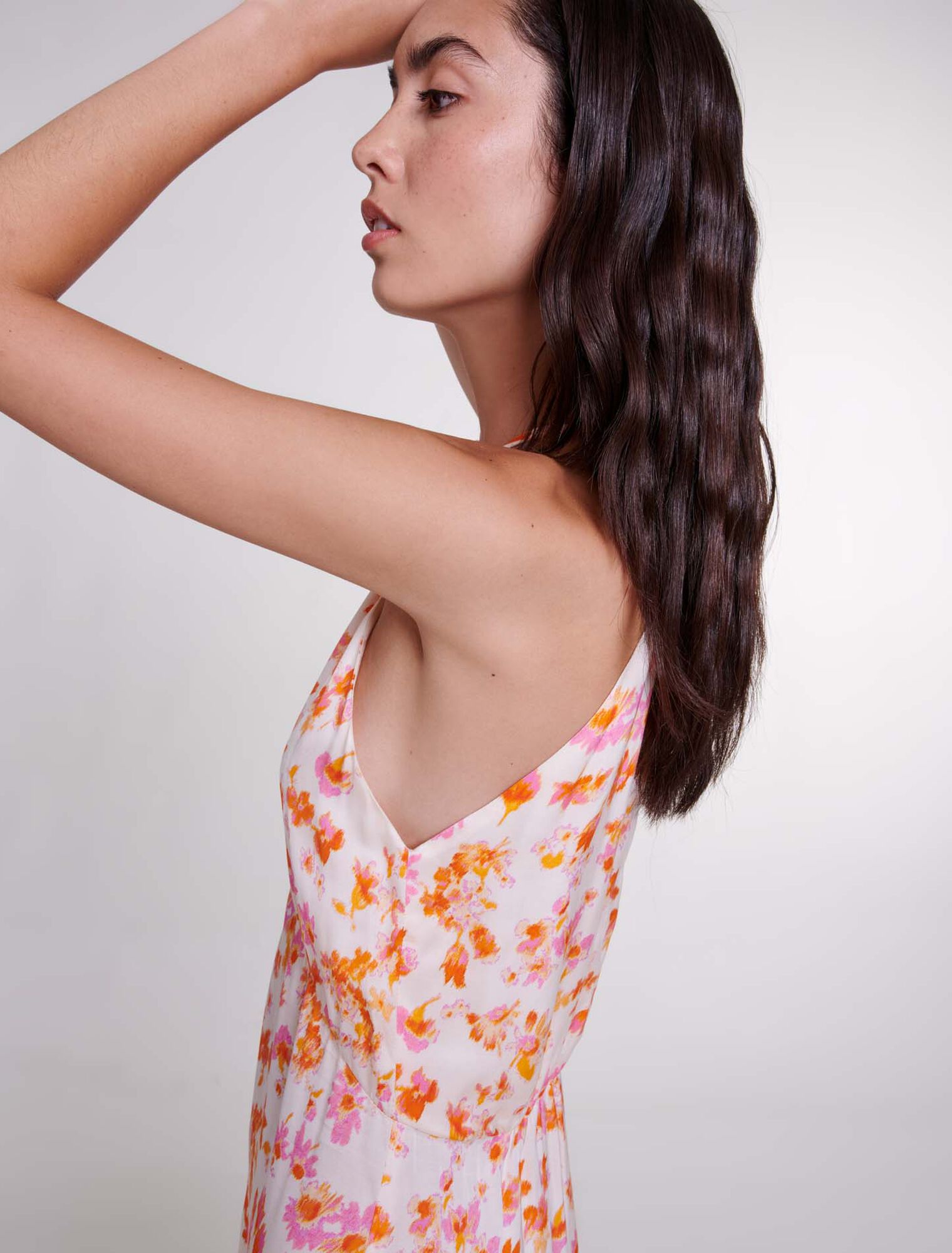 Robe longue fleurie et satinée