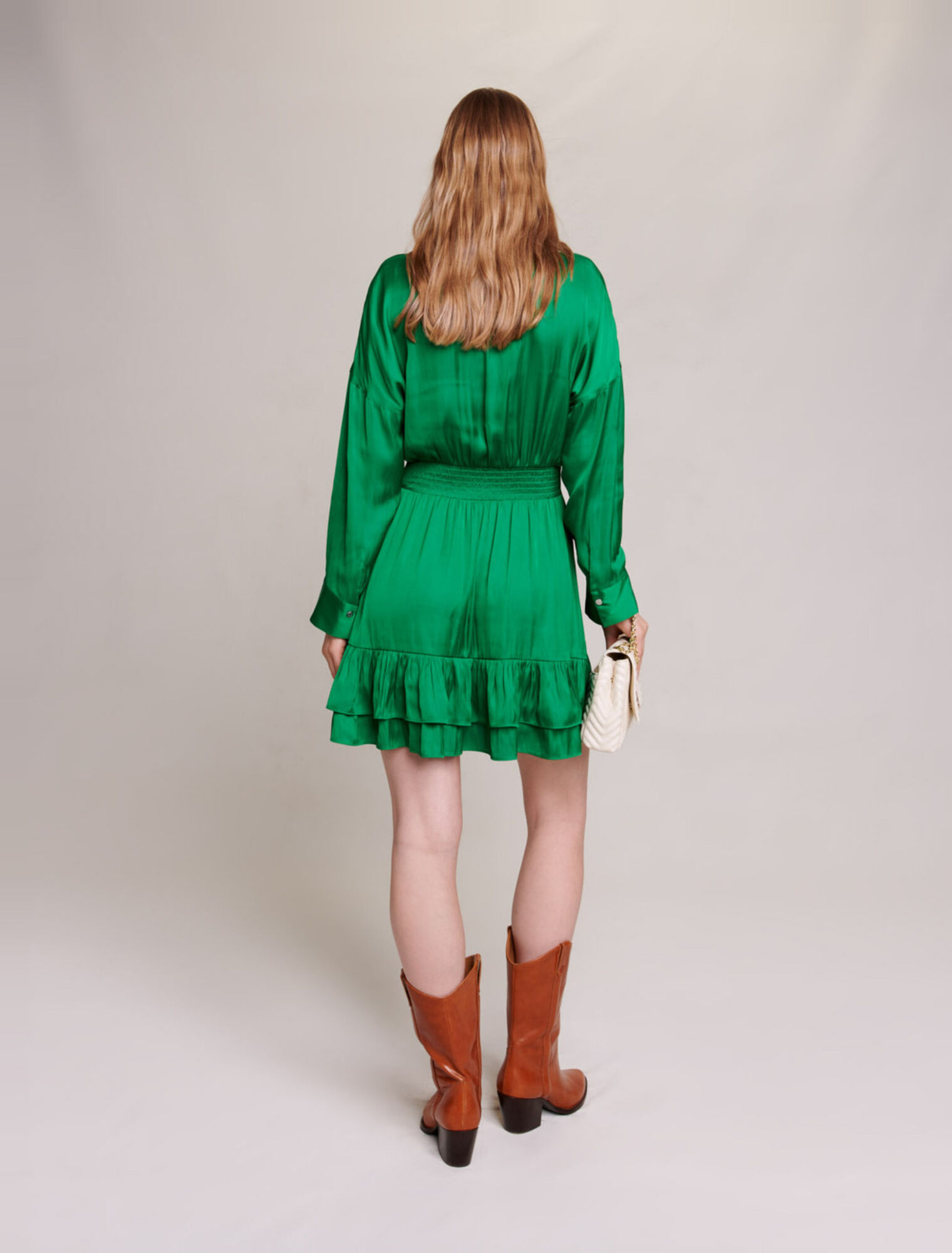 Robe courte satinée