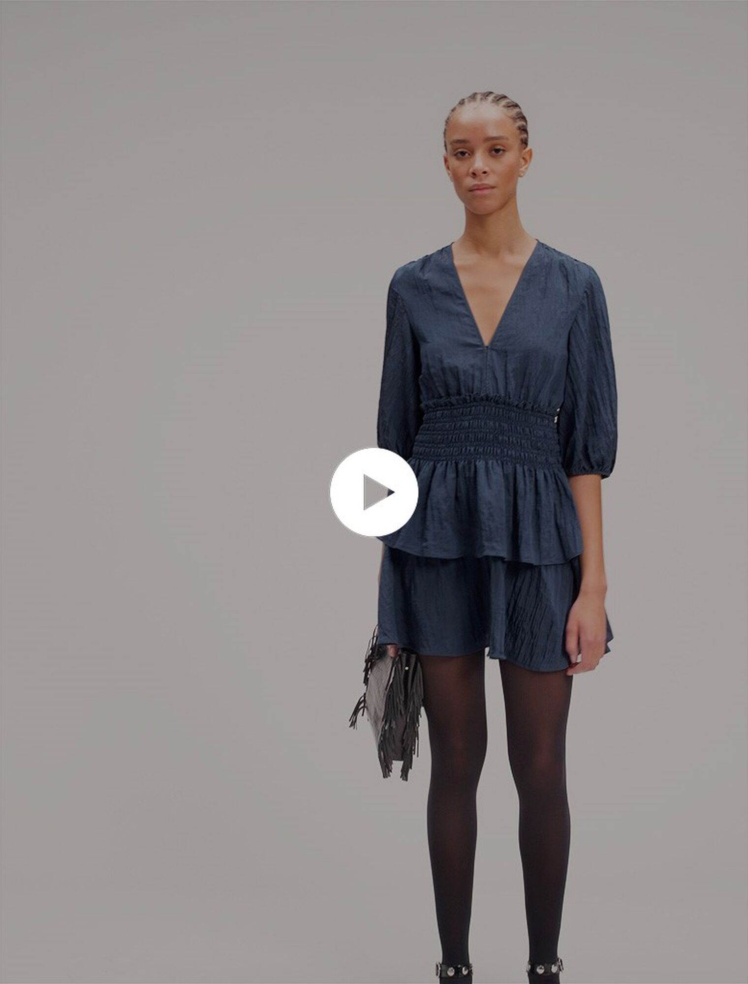 Robe courte à volants