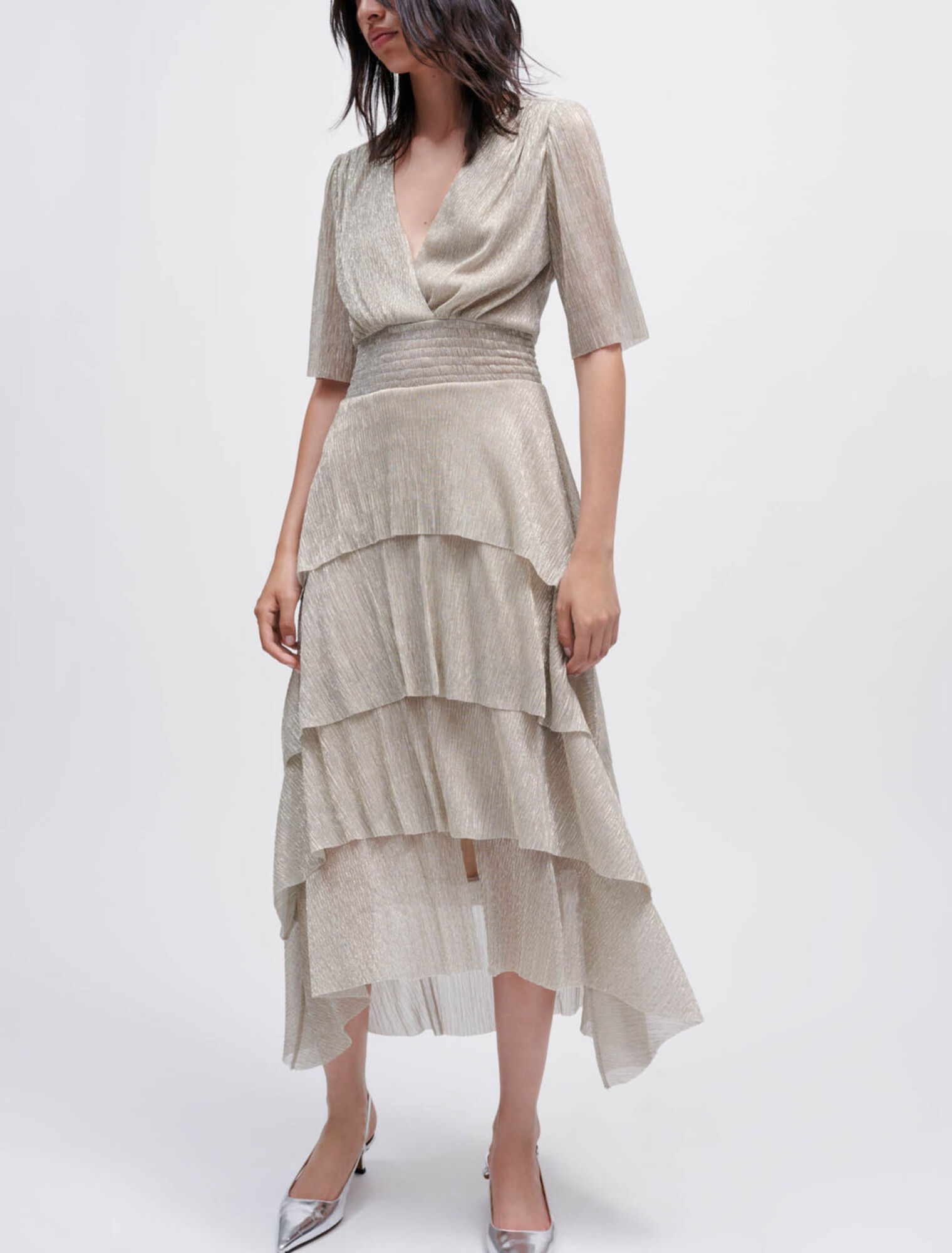 Robe entièrement lamée à volants
