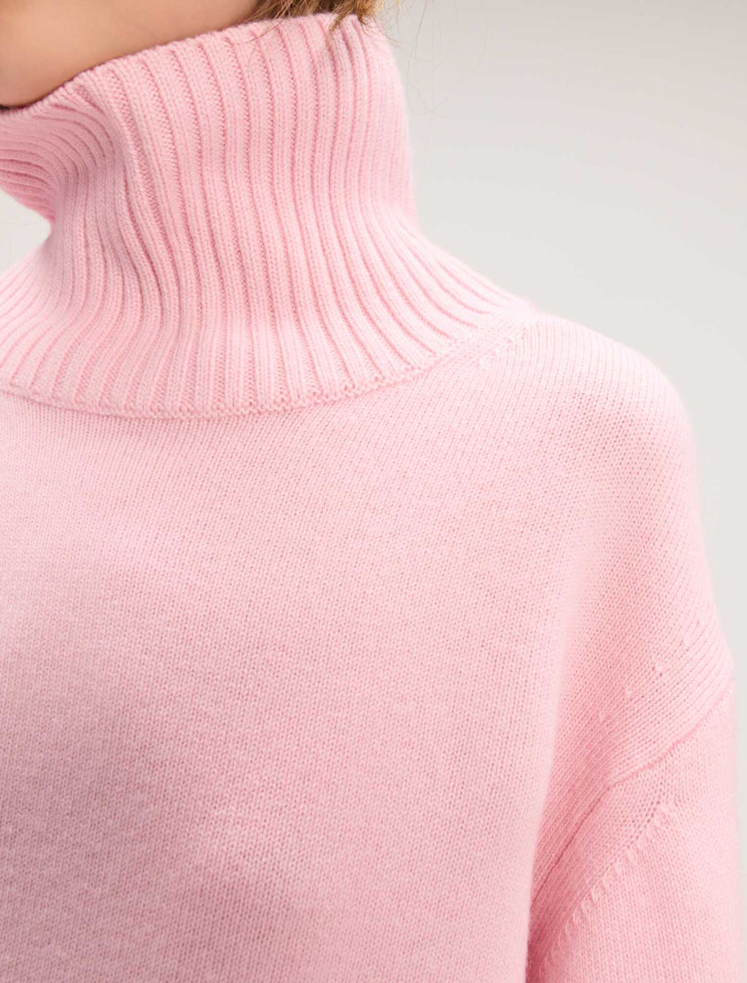 Pull laine et cachemire à col roulé