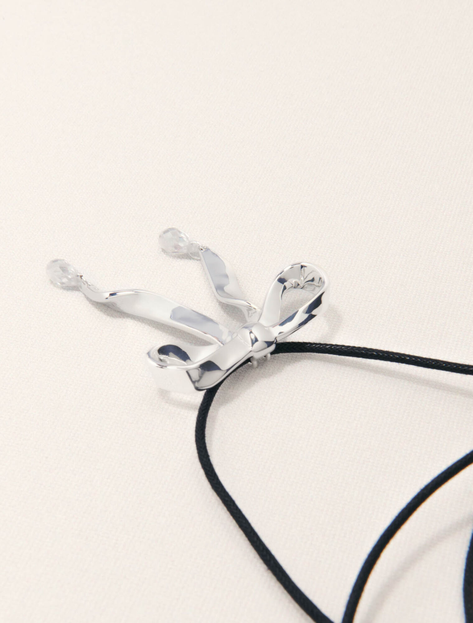 Collier nœud argenté à nouer