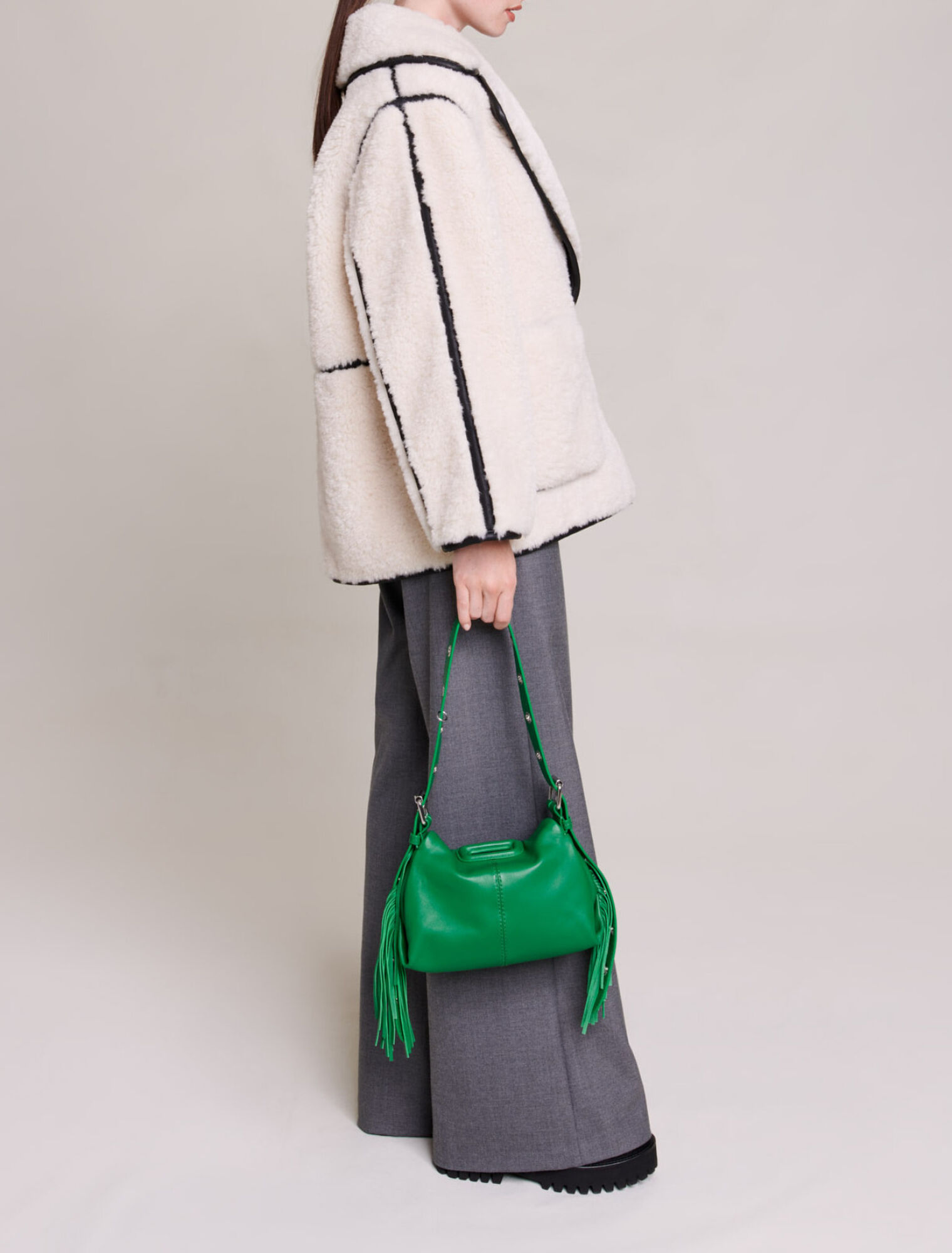 Manteau court en fausse fourrure
