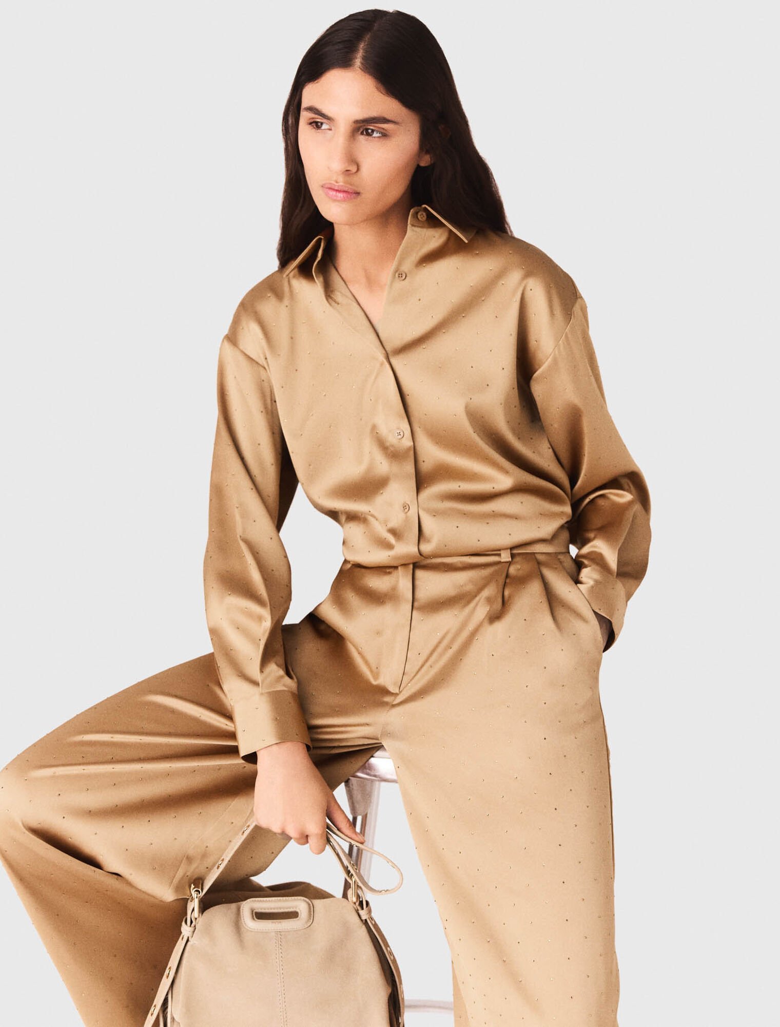 Chemise en satin strass&eacute;