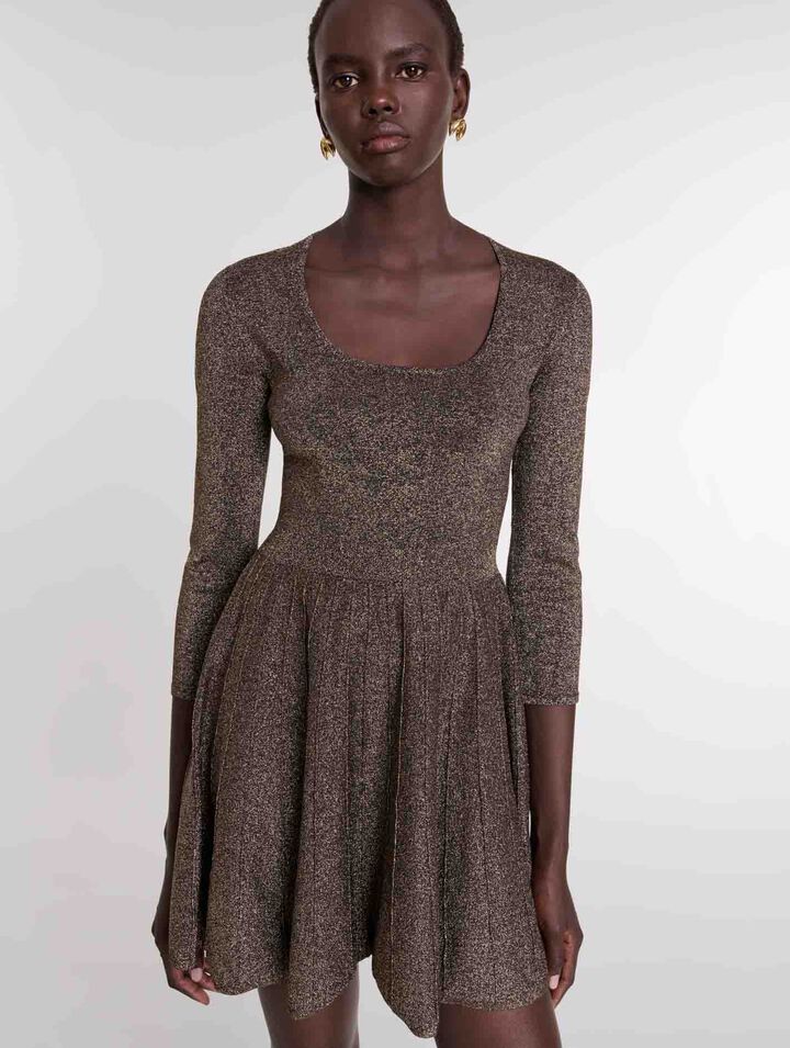 Robe courte en maille brillante